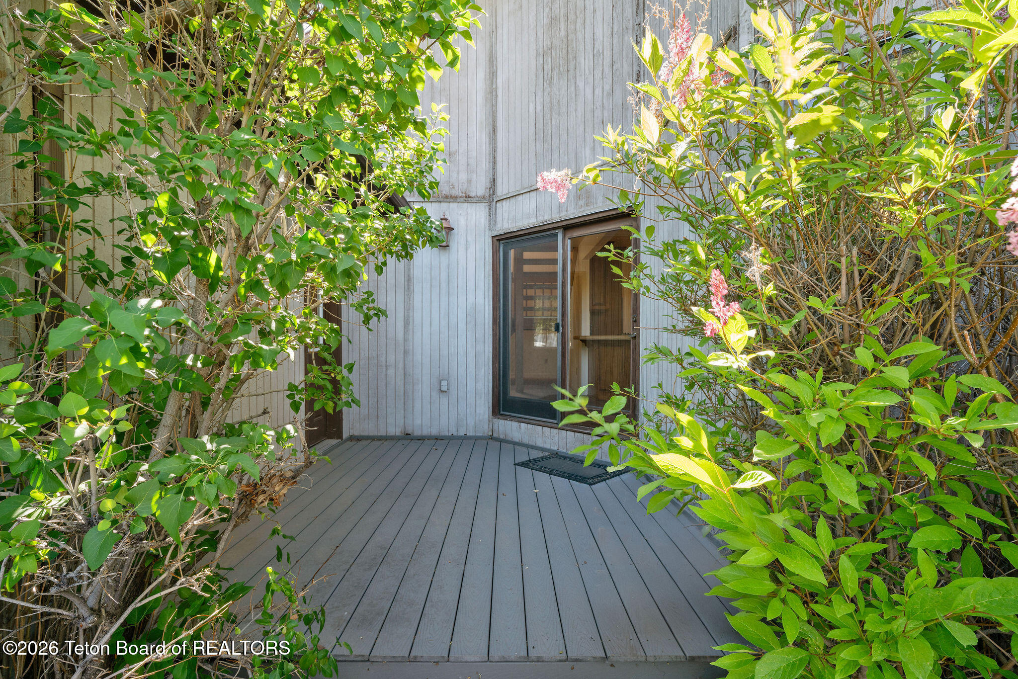 302 RAKESTRAW Avenue