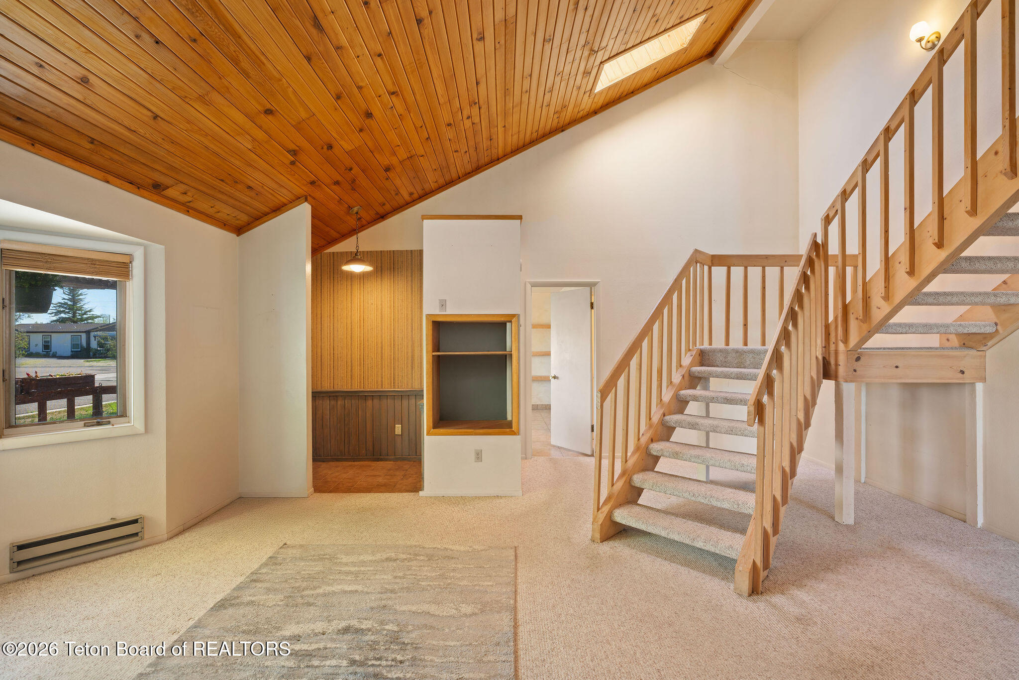 302 RAKESTRAW Avenue