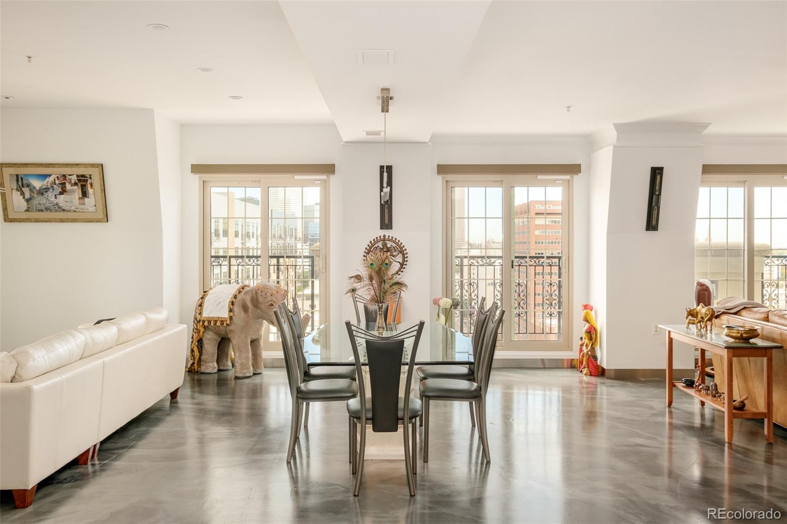 975 N Lincoln Street Unit: 14D