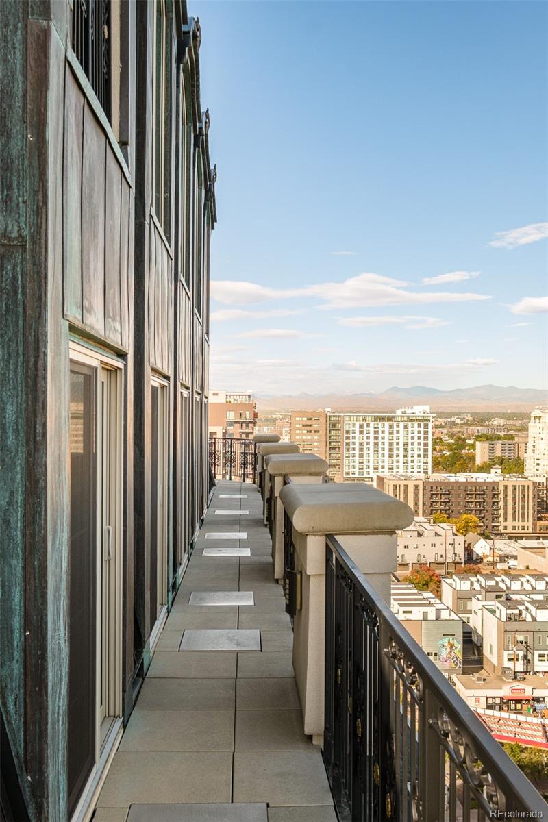 975 N Lincoln Street Unit: 14D