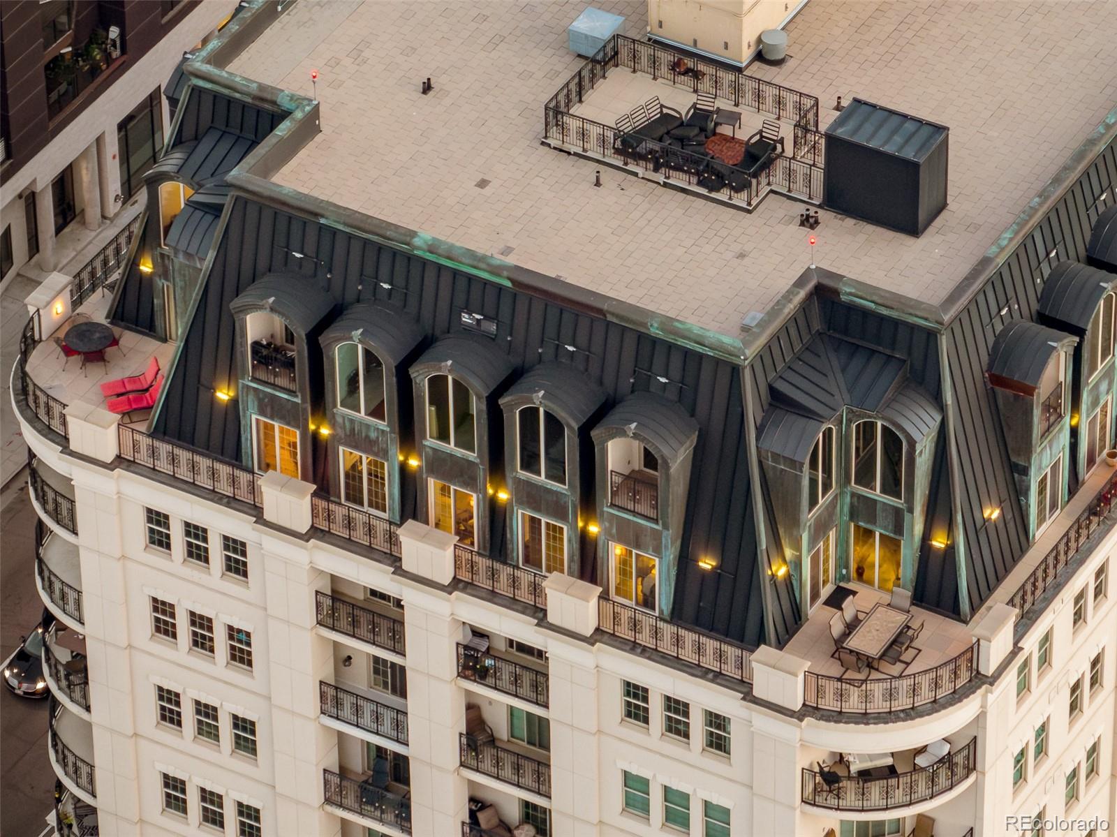 975 N Lincoln Street Unit: 14D