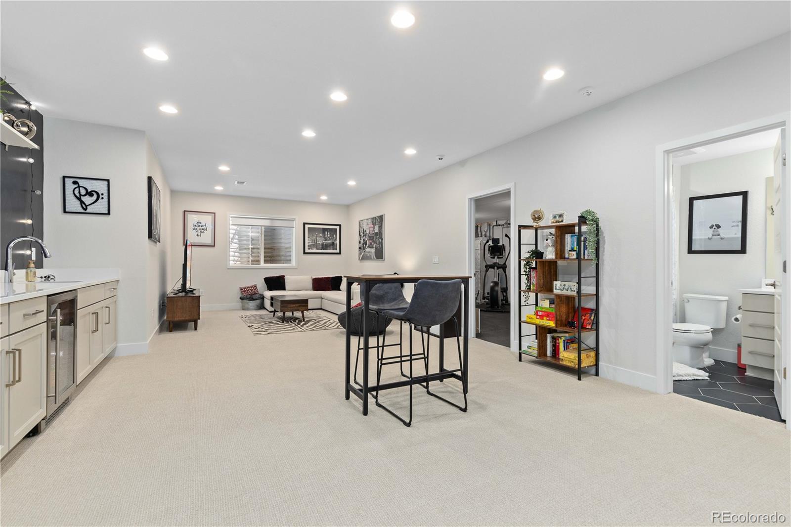 9750 E 62nd Drive