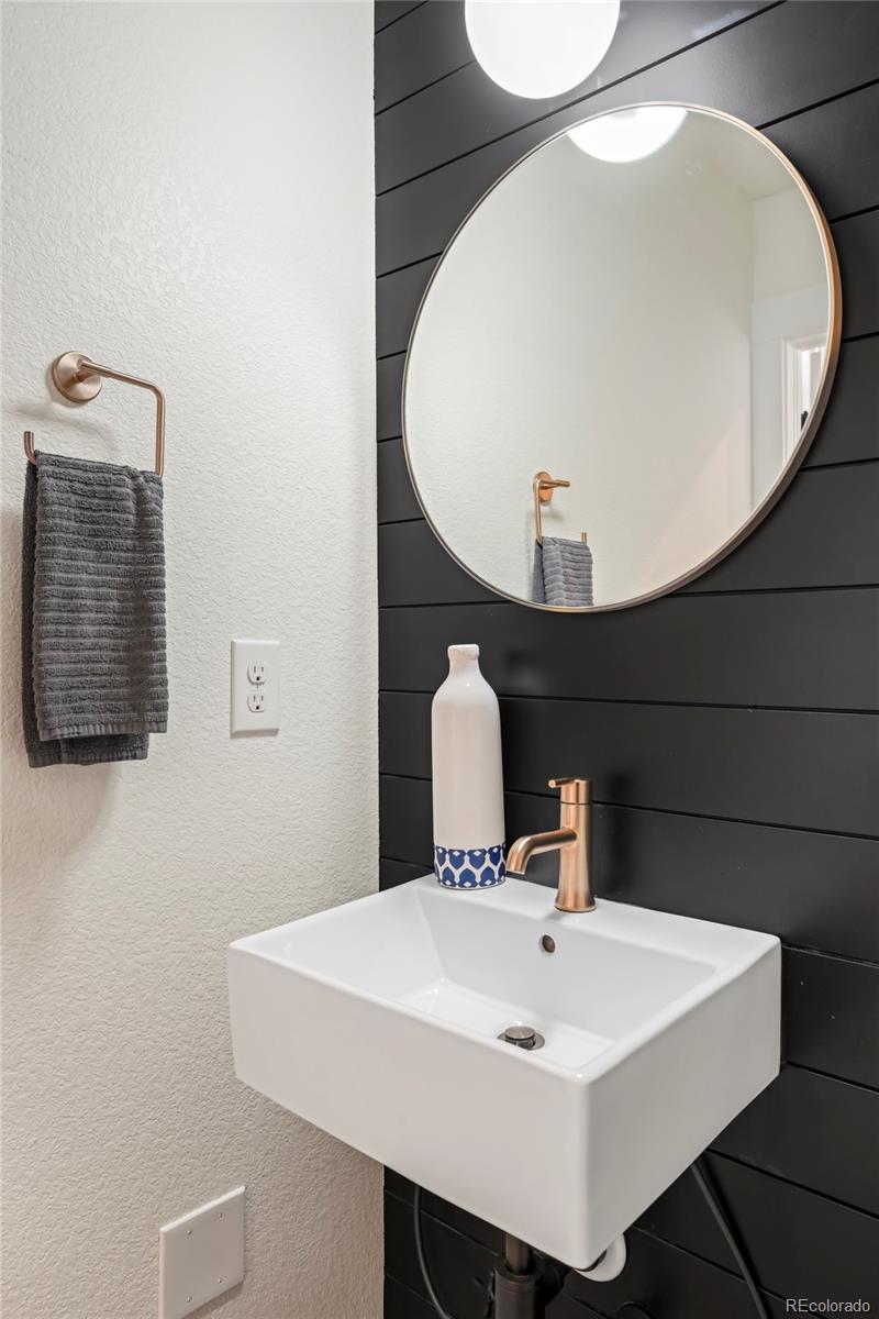 4777 Shoshone Street Unit: 9