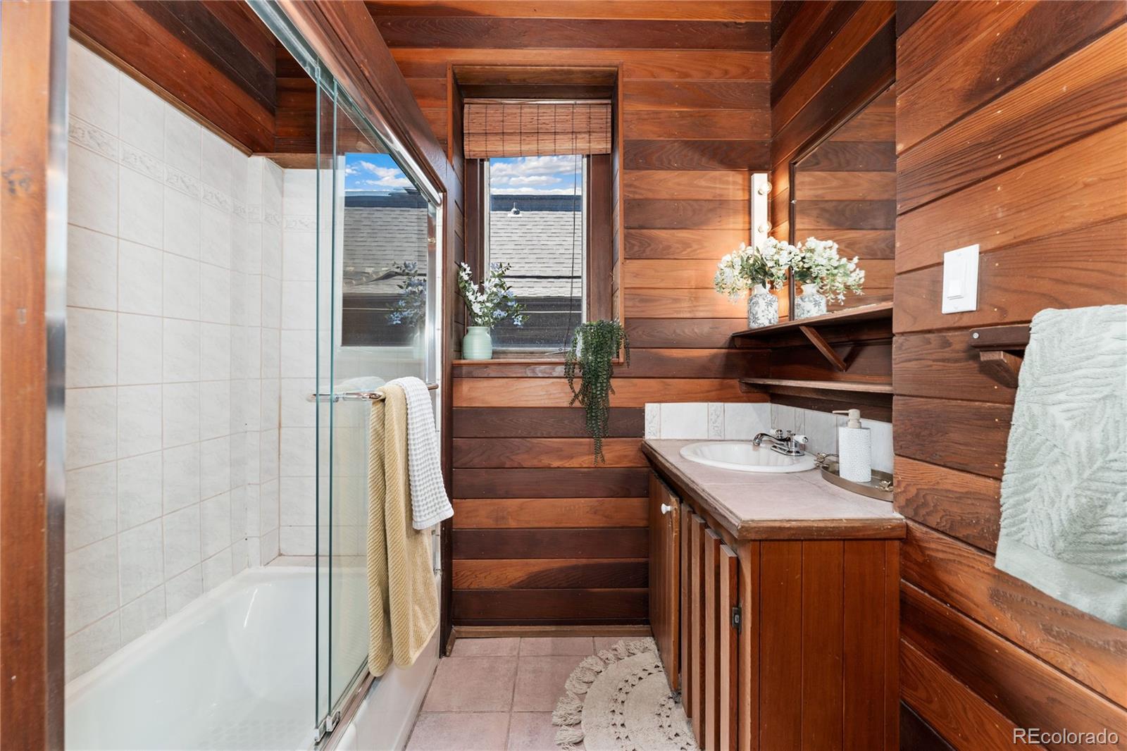 921 E 13th Avenue Unit: 3B