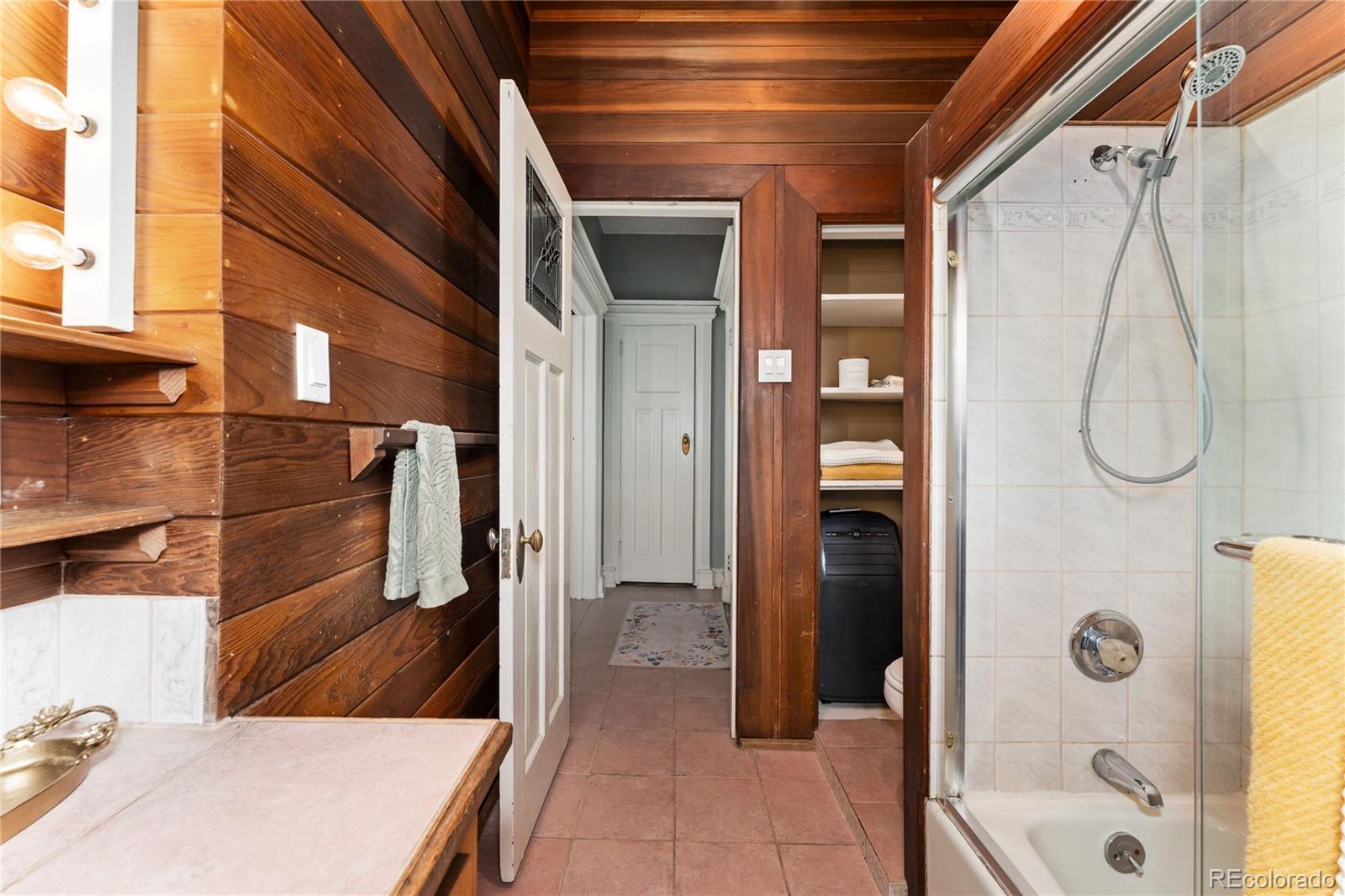 921 E 13th Avenue Unit: 3B