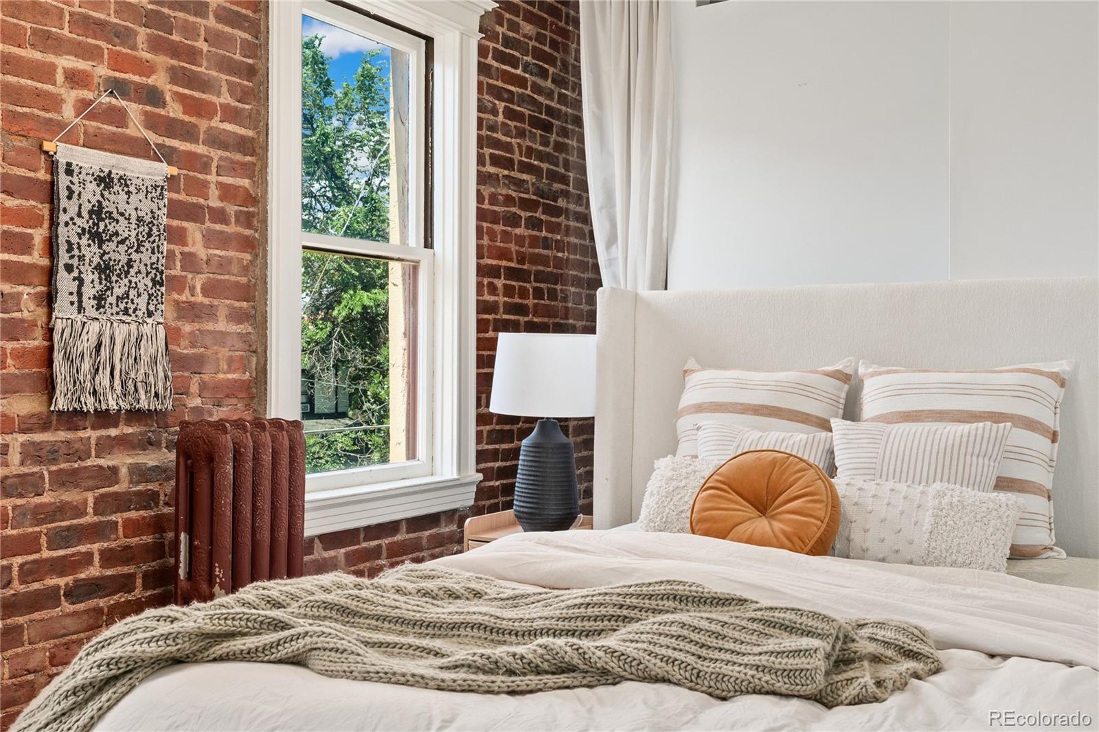 921 E 13th Avenue Unit: 3B