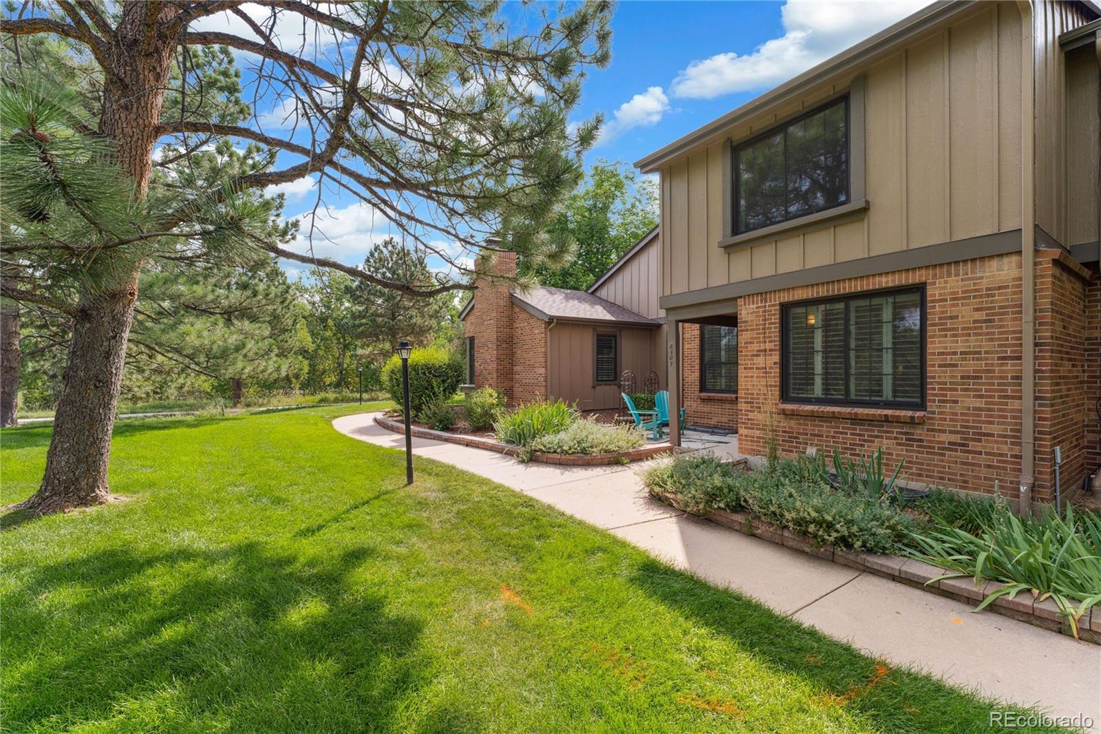 8107 E Phillips Circle