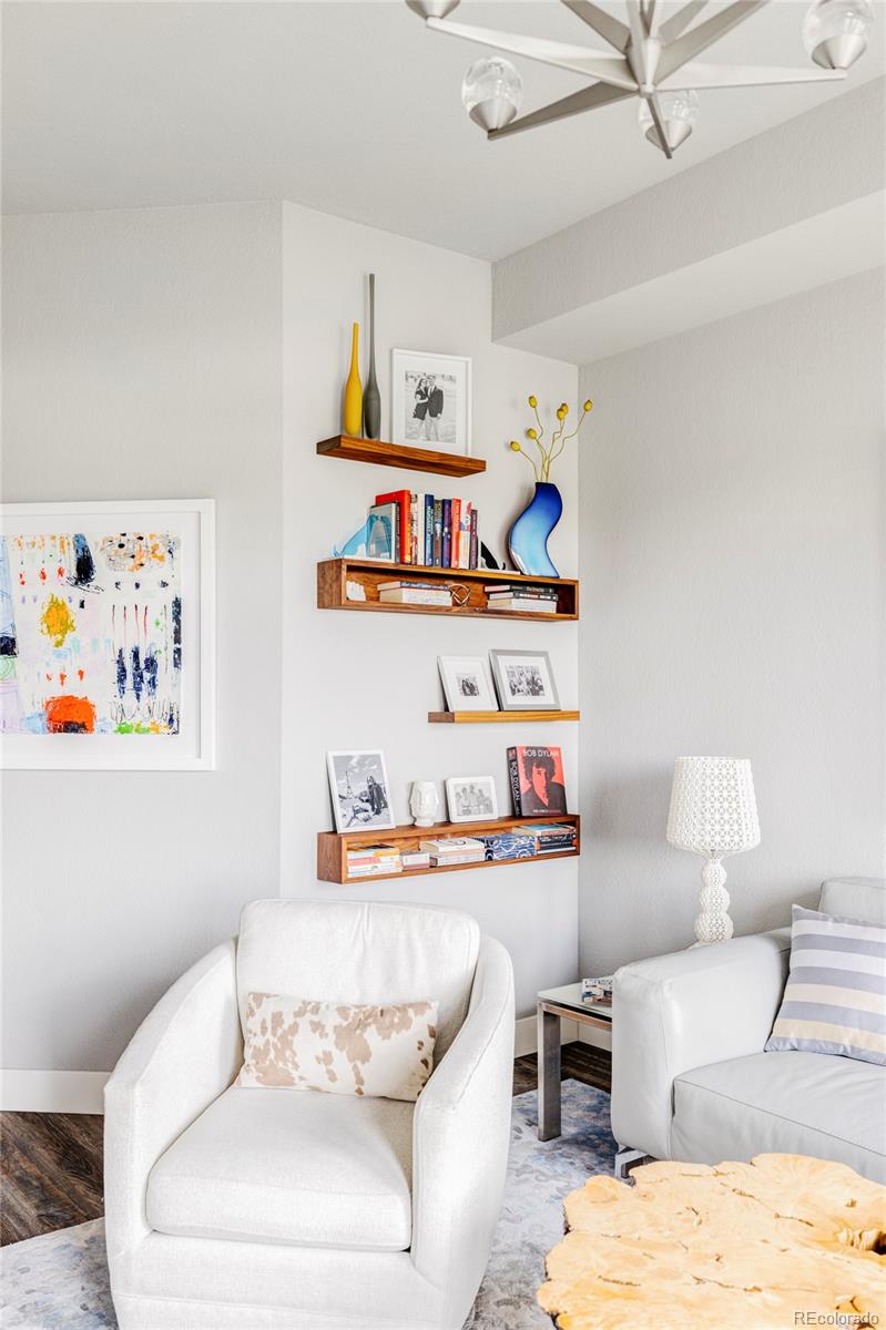 6619 E Lowry Boulevard Unit: 302