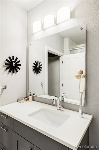 6619 E Lowry Boulevard Unit: 302