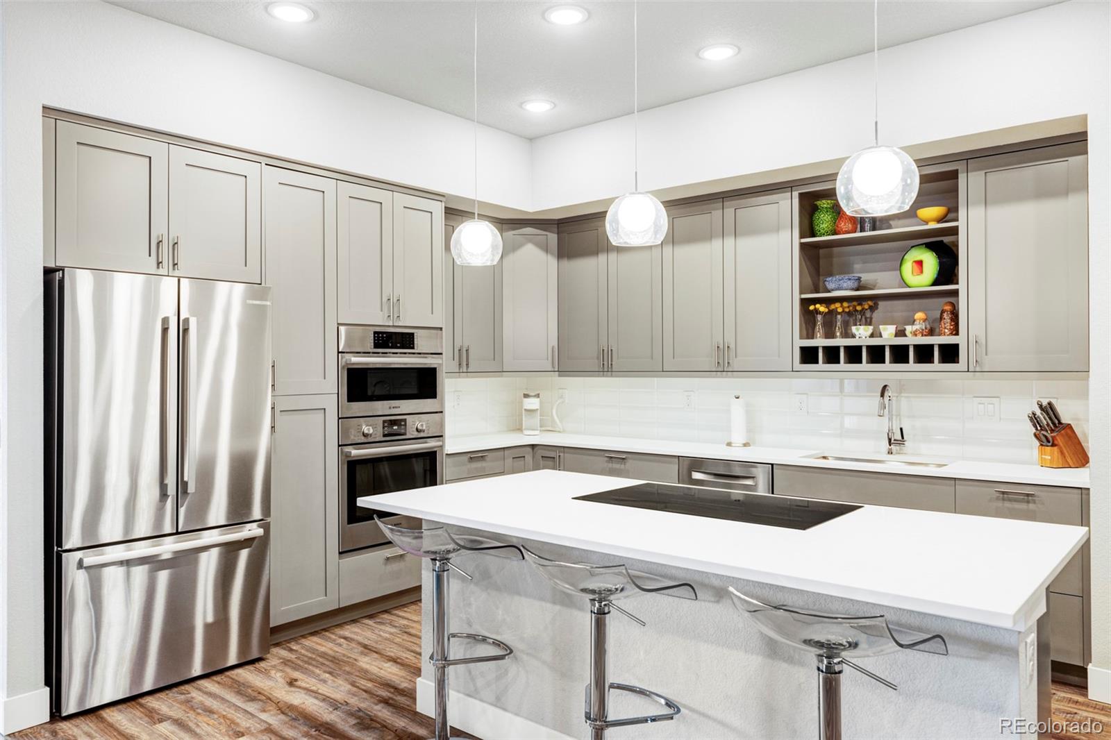 6619 E Lowry Boulevard Unit: 302