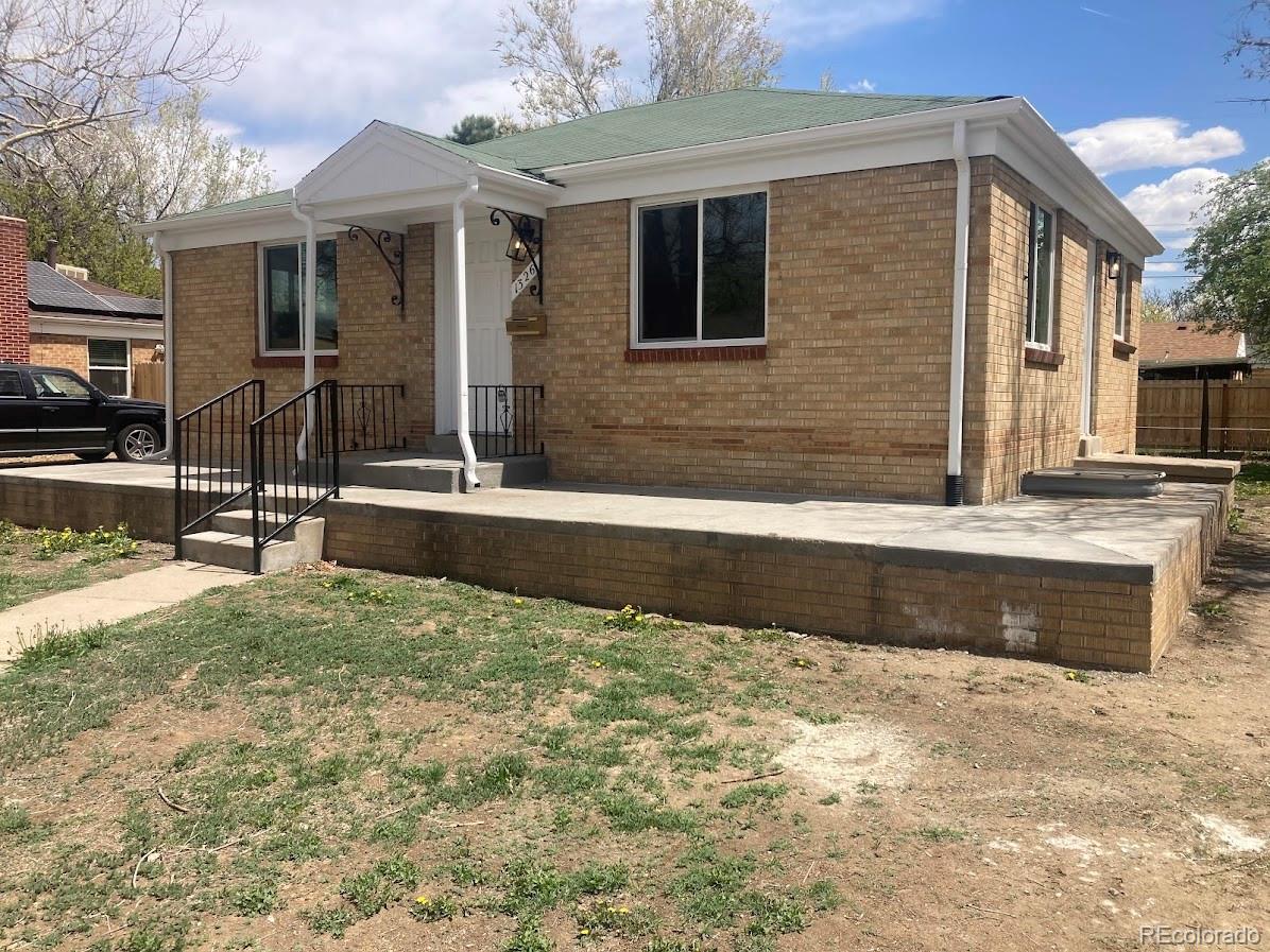1326 S Canosa Court
