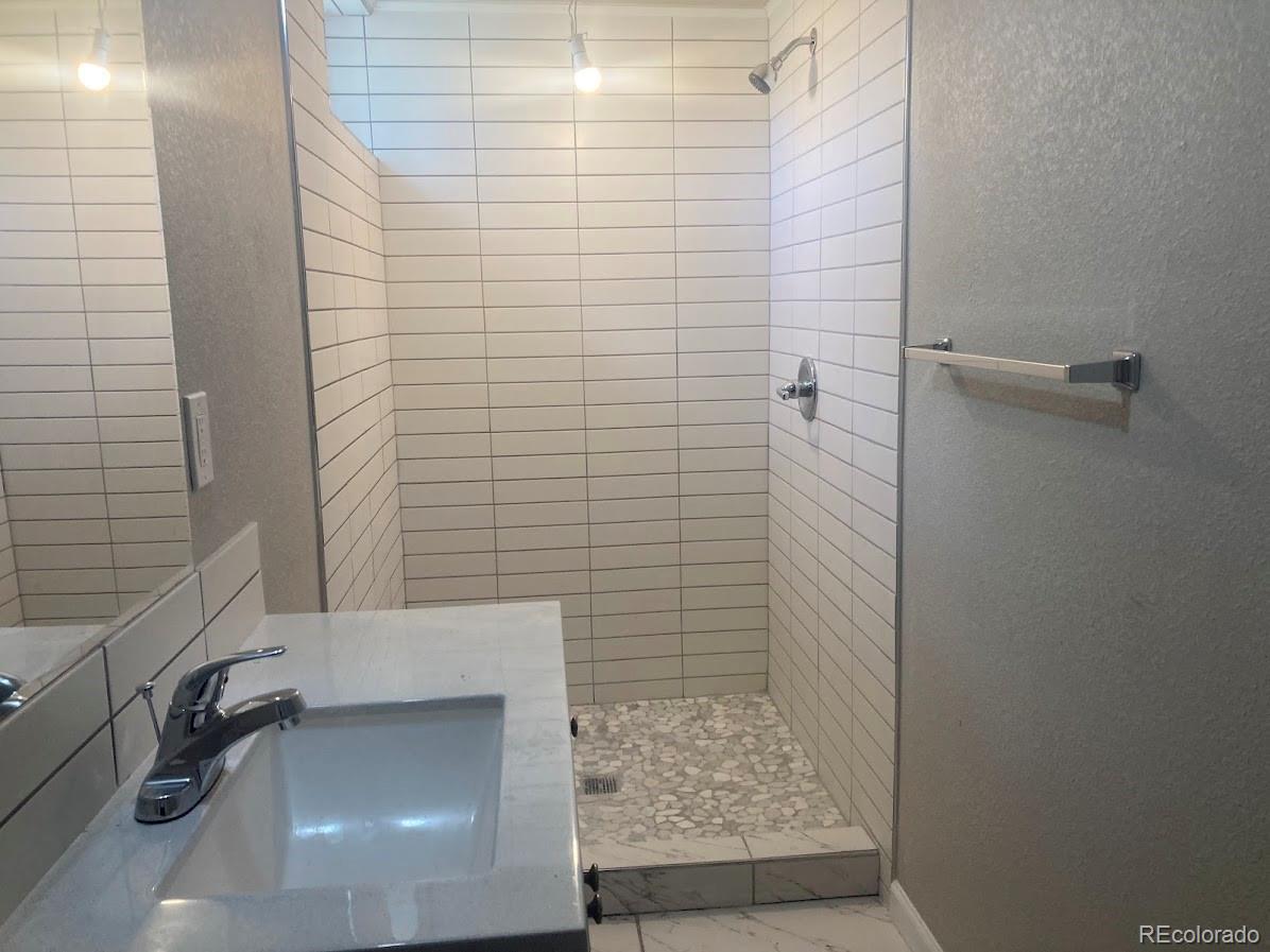 1326 S Canosa Court