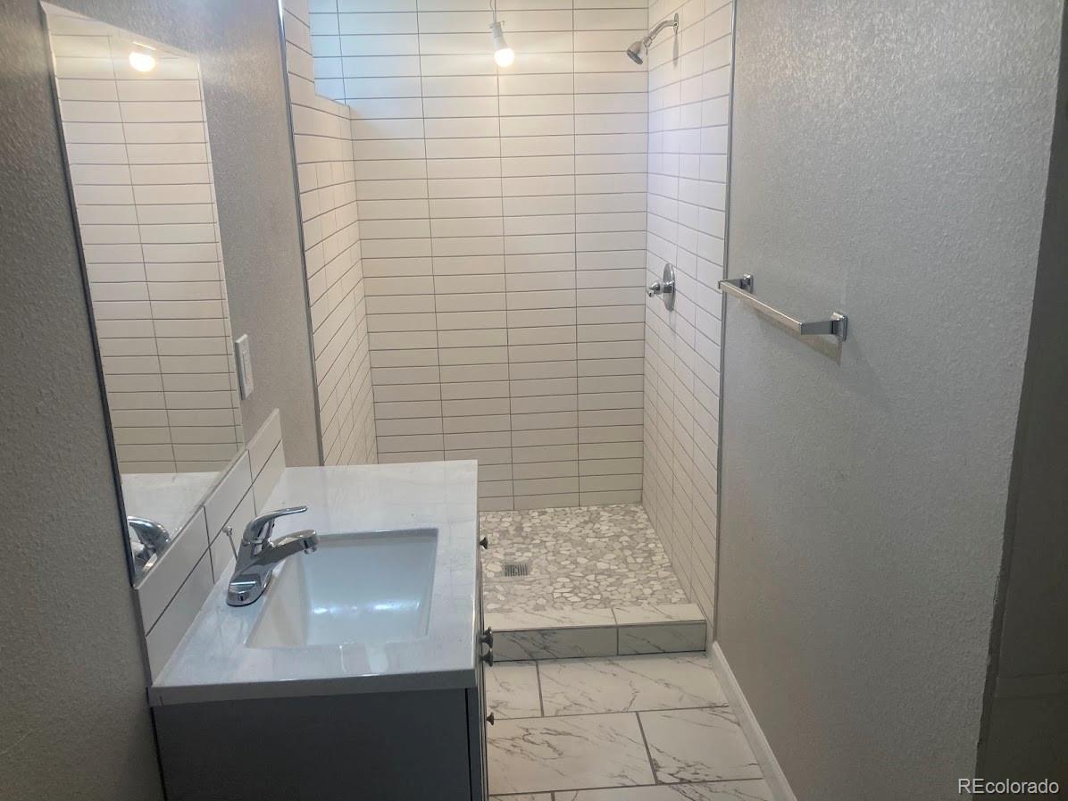 1326 S Canosa Court