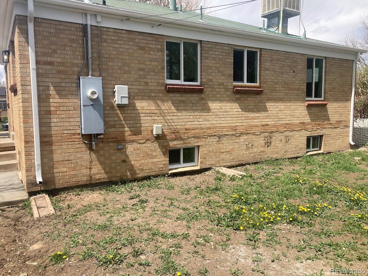 1326 S Canosa Court