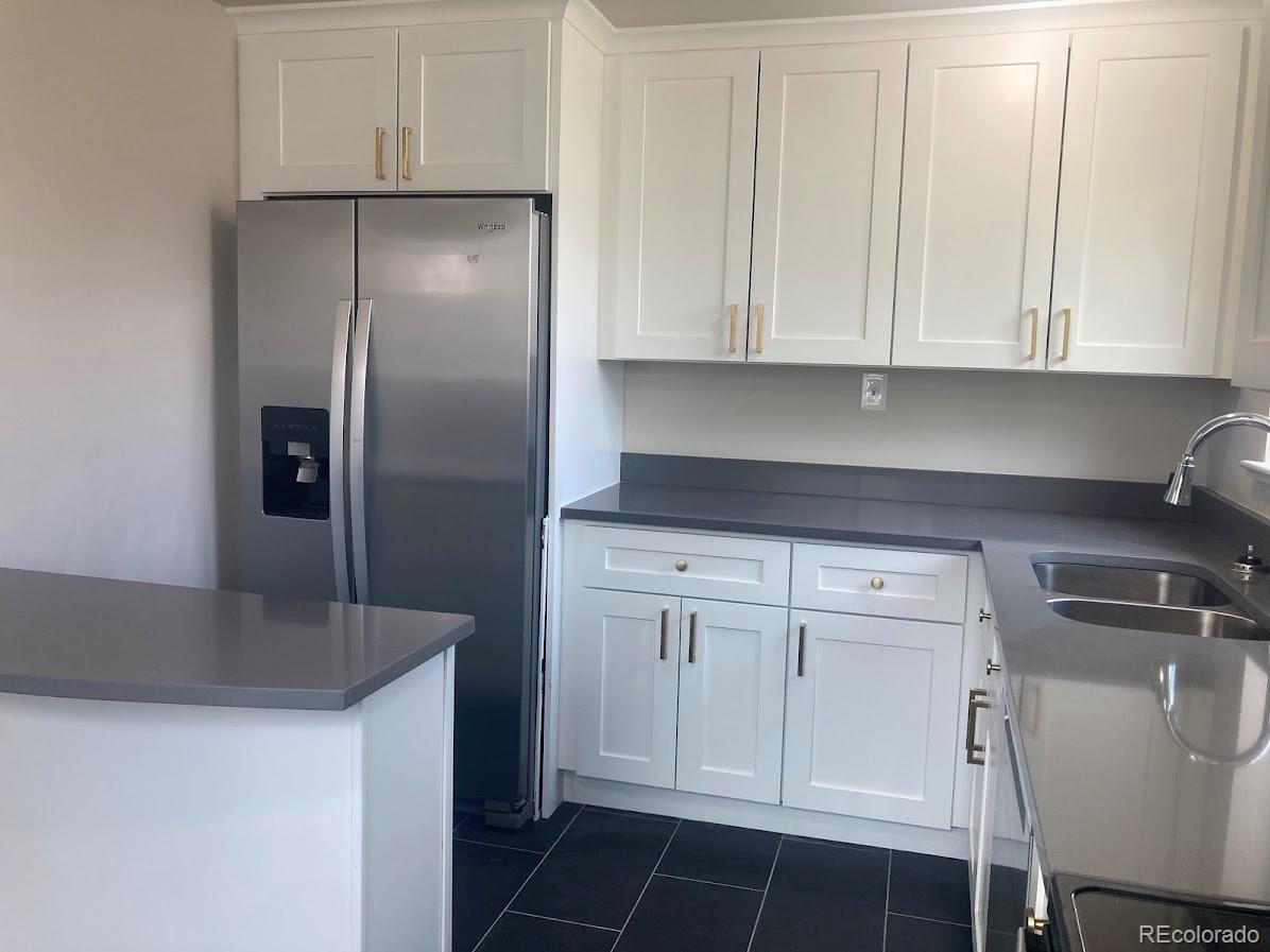 1326 S Canosa Court