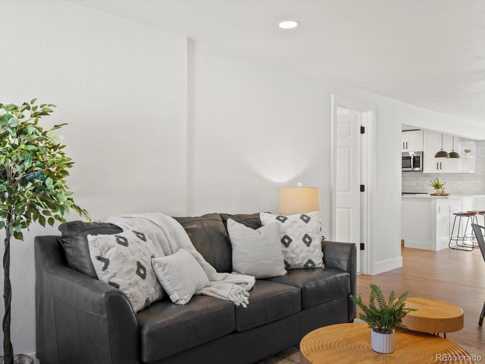 4947 Saint Paul Street