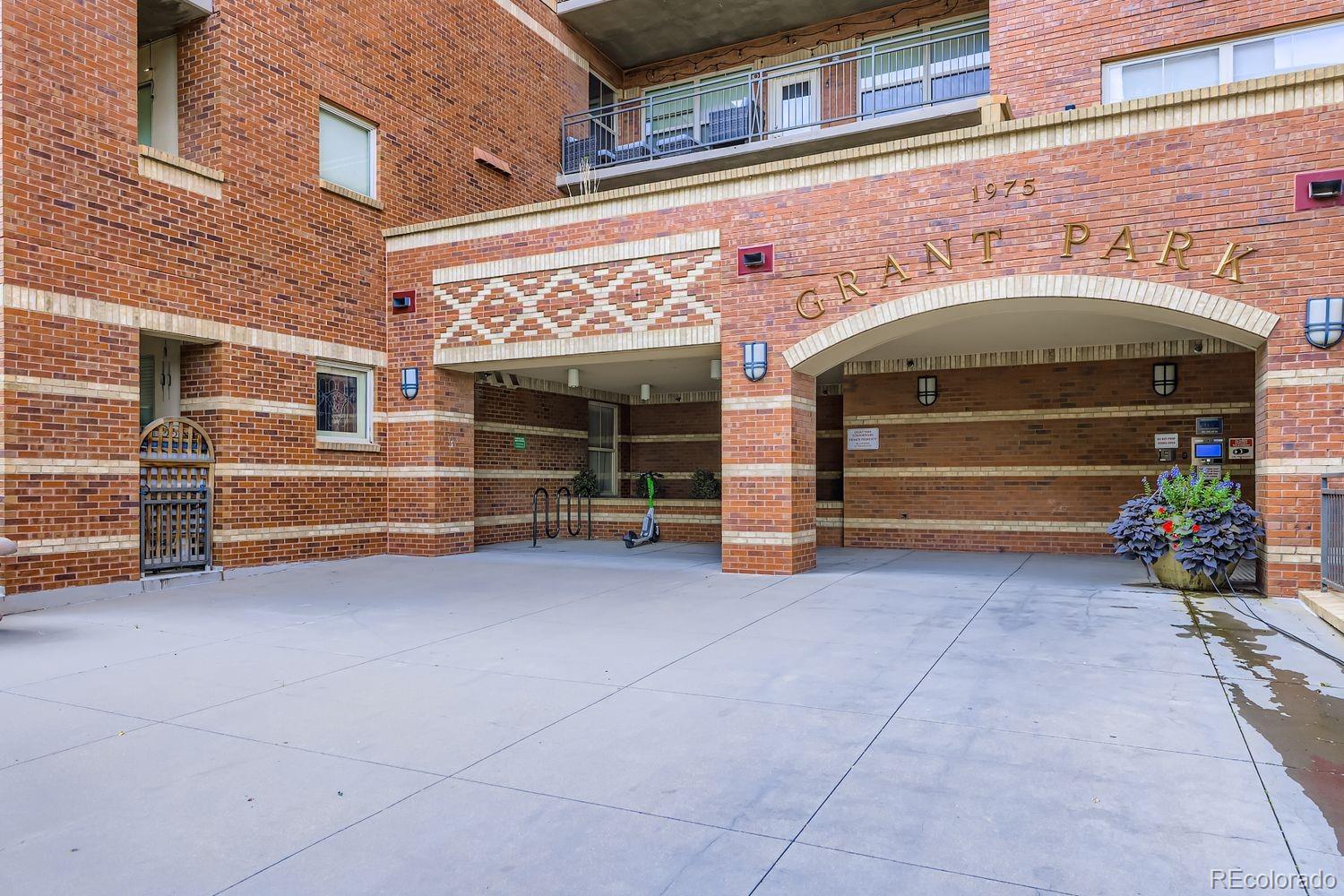 1975 N Grant Street Unit: 827