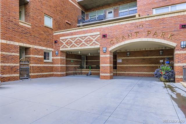 1975 N Grant Street Unit: 827