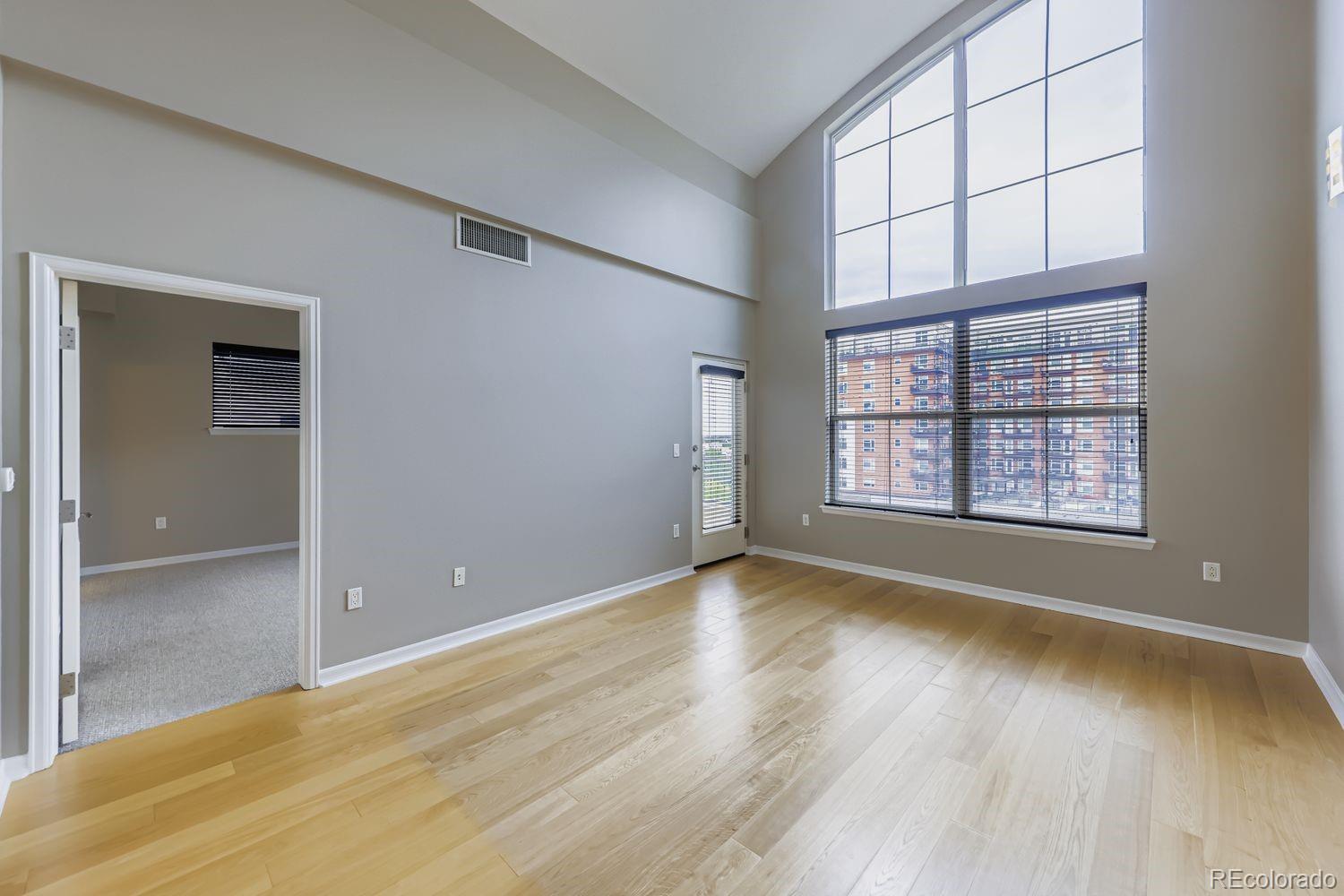 1975 N Grant Street Unit: 827