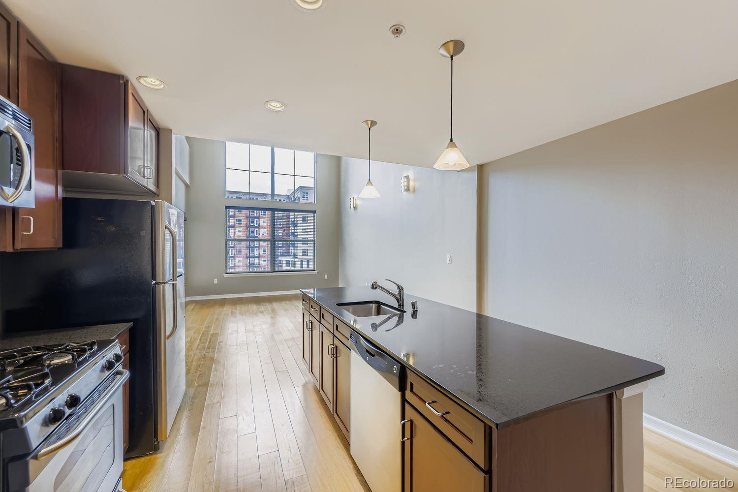 1975 N Grant Street Unit: 827