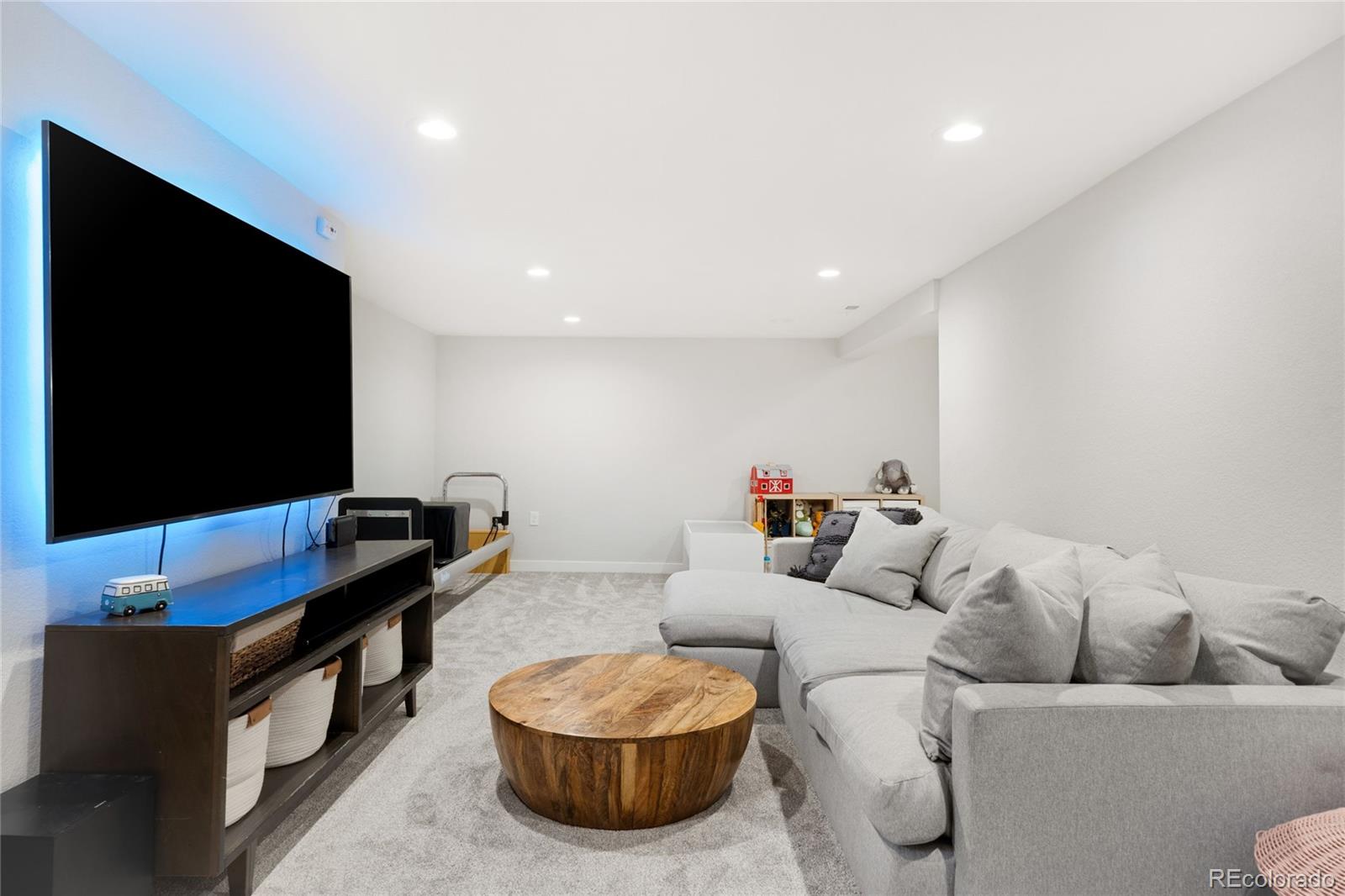 13004 King Circle
