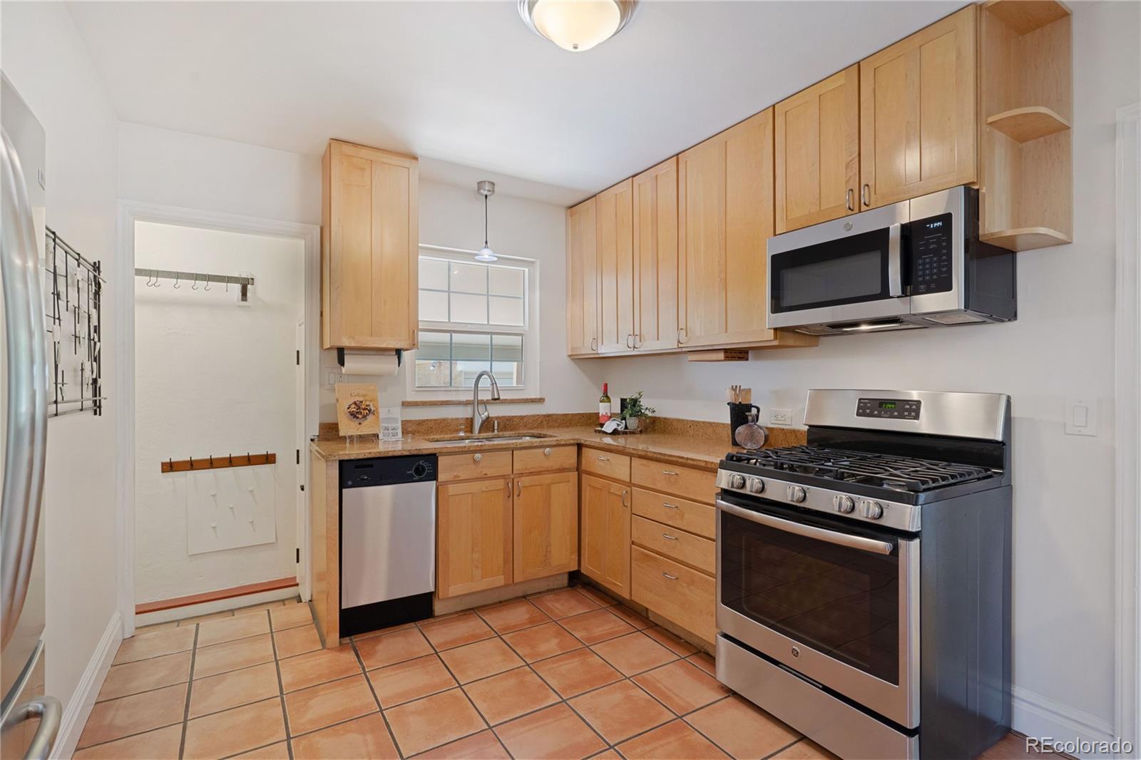 2560 Locust Street