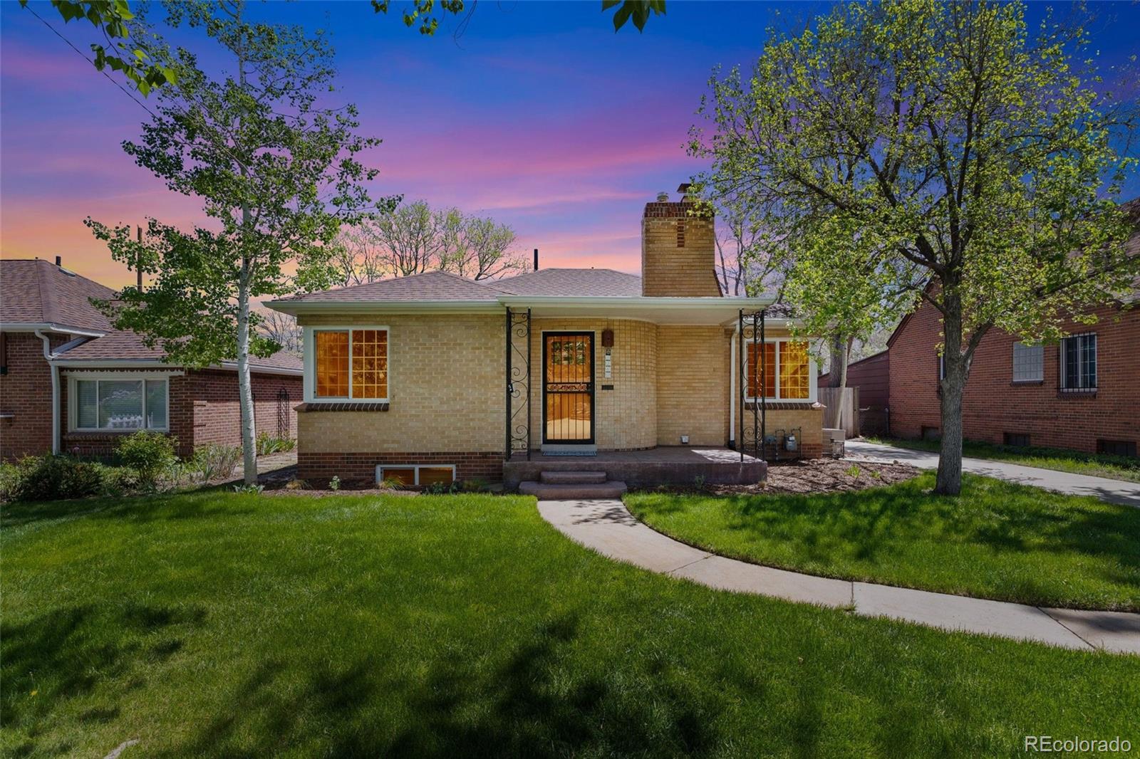 2560 Locust Street