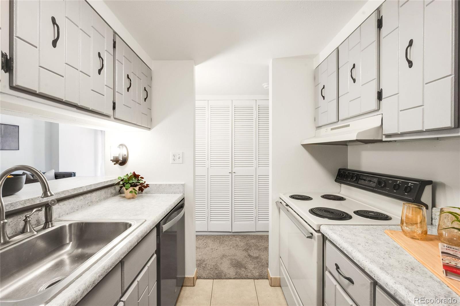 1365 Columbine Street Unit: 103