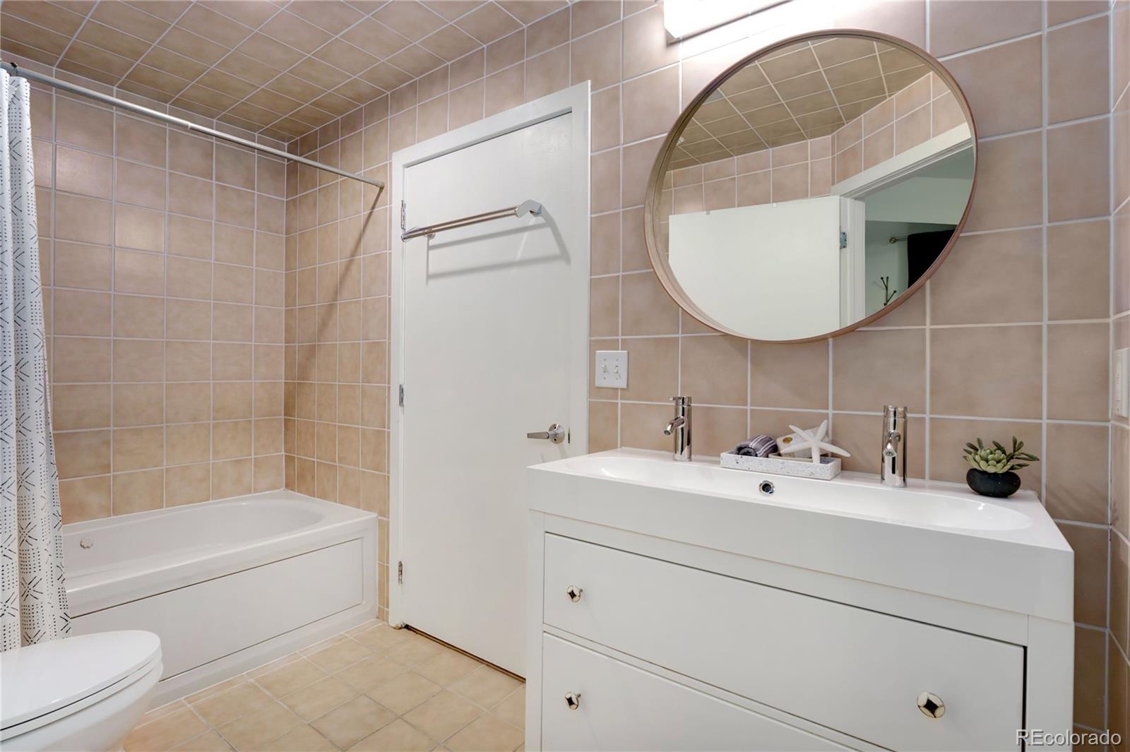 275 S Harrison Street Unit: 107