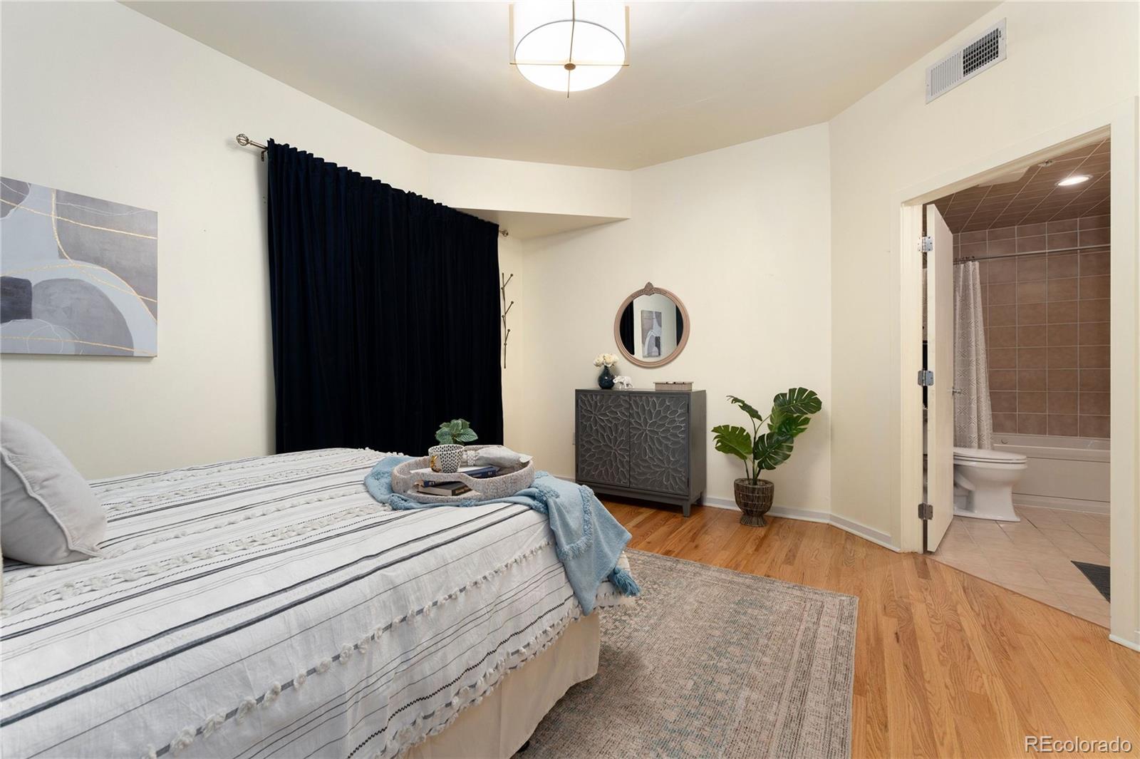 275 S Harrison Street Unit: 107