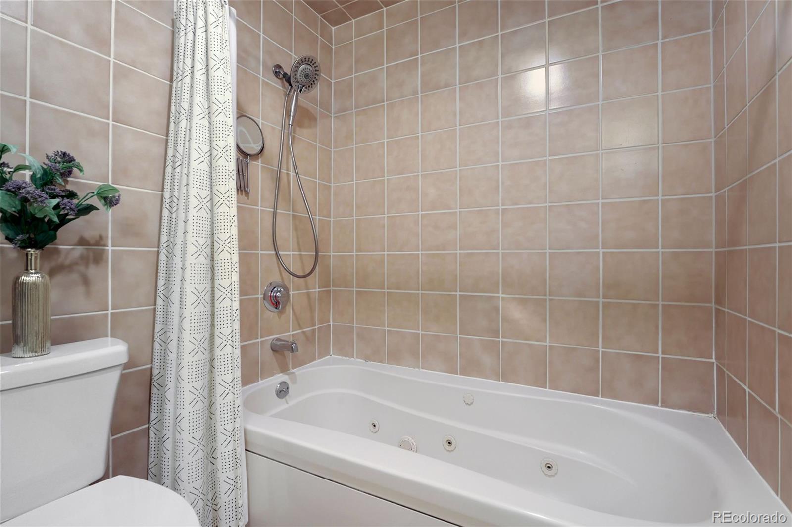 275 S Harrison Street Unit: 107