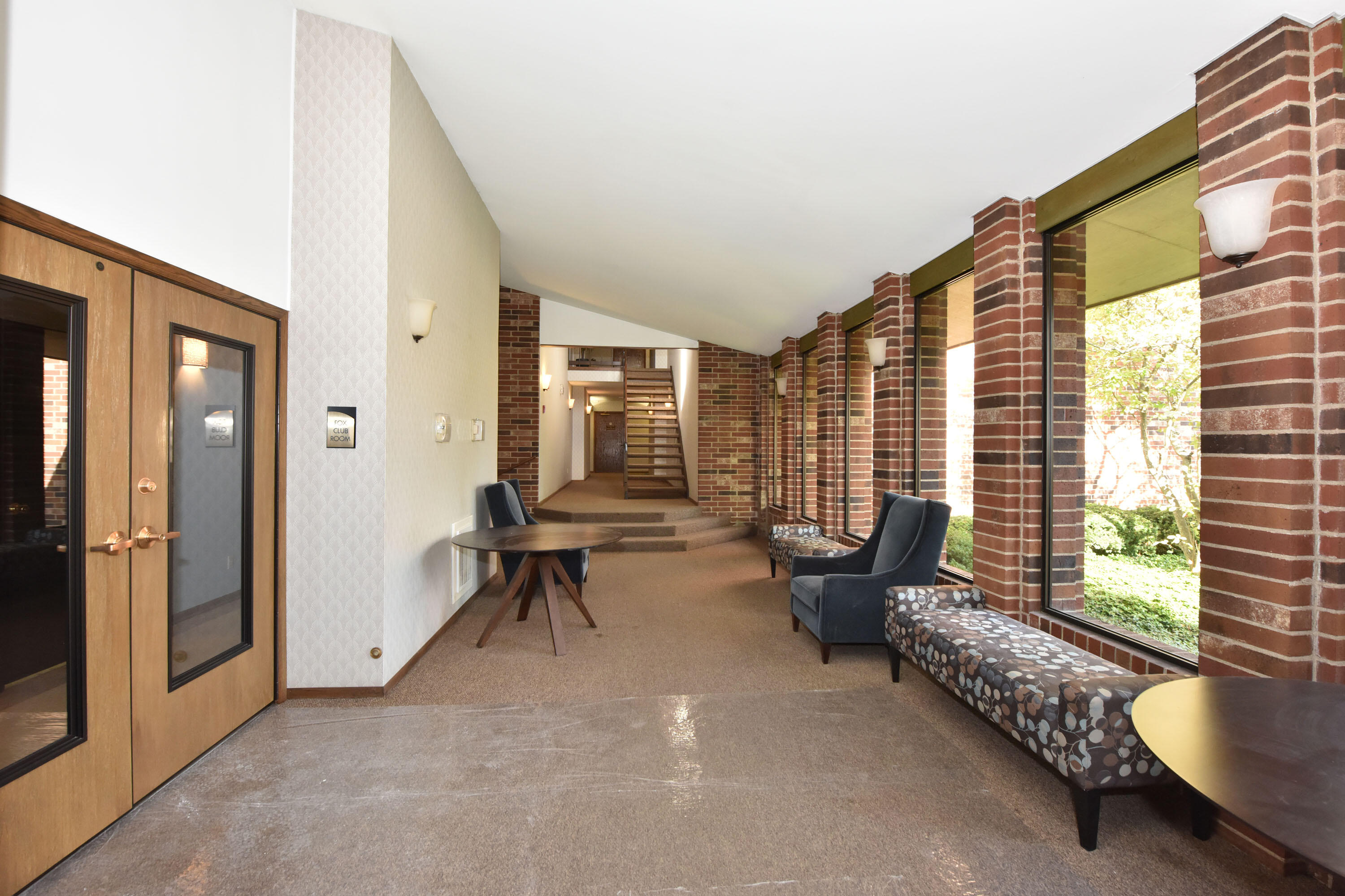 425 W Willow Ct Unit: 146