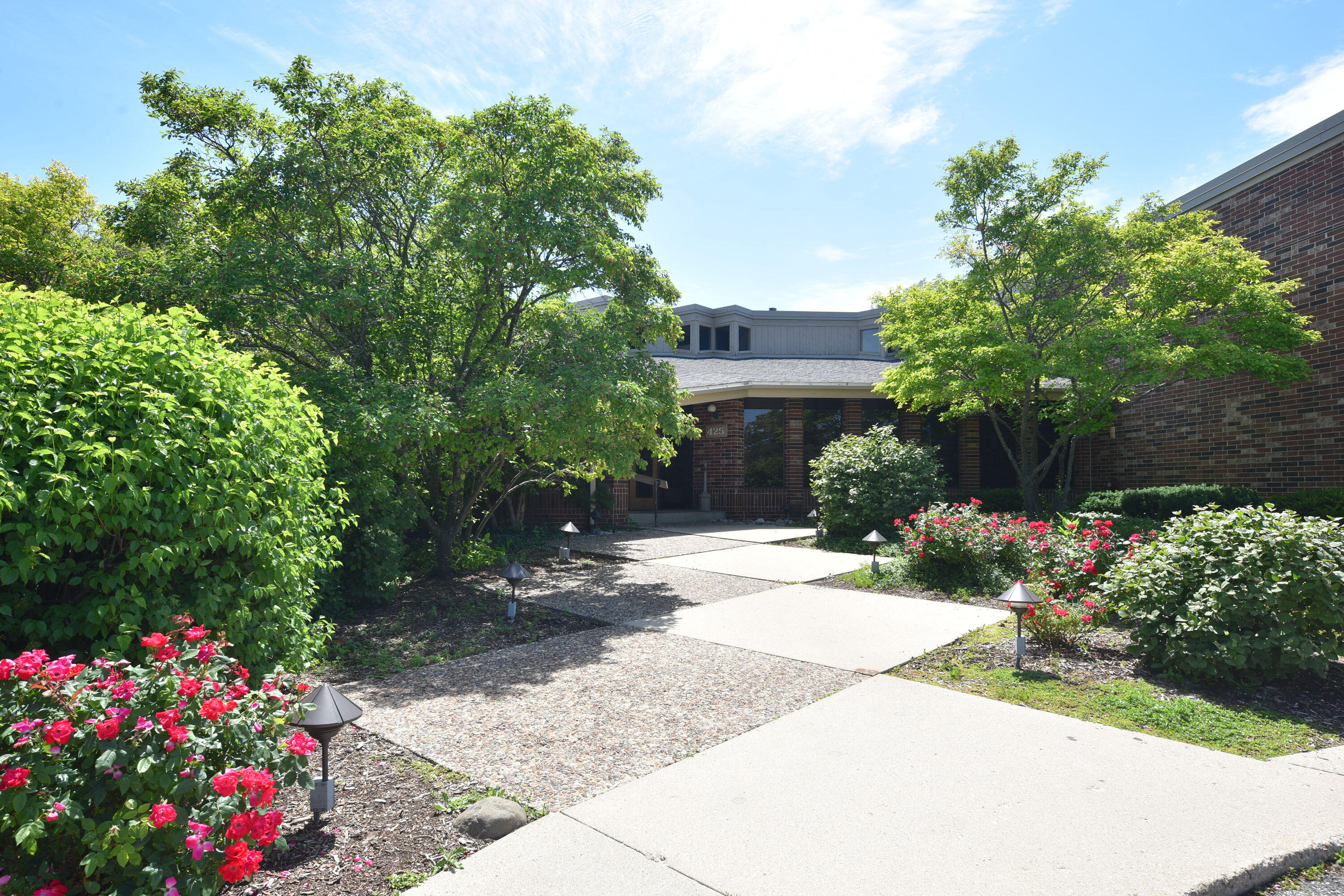 425 W Willow Ct Unit: 146