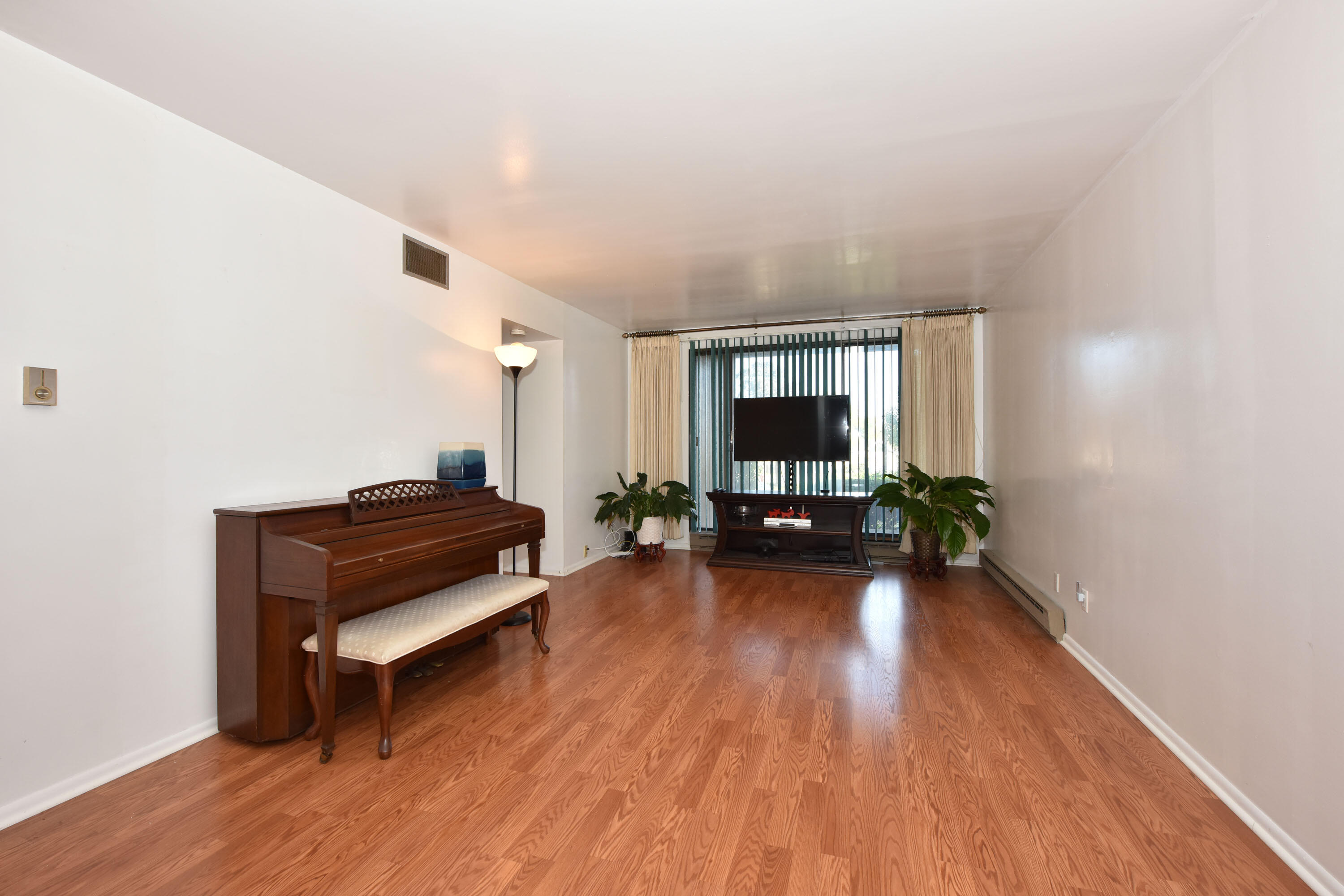 425 W Willow Ct Unit: 146