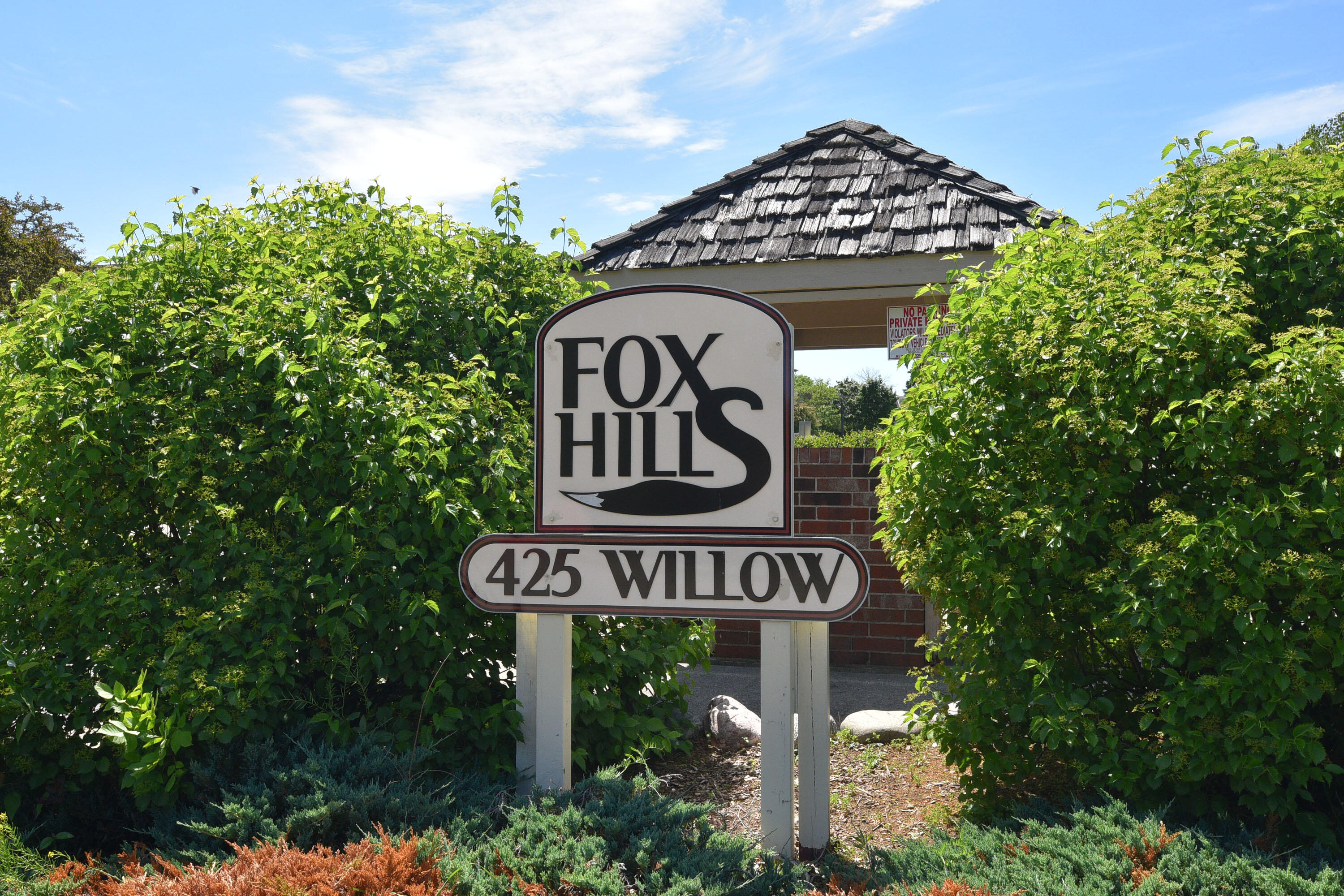 425 W Willow Ct Unit: 146
