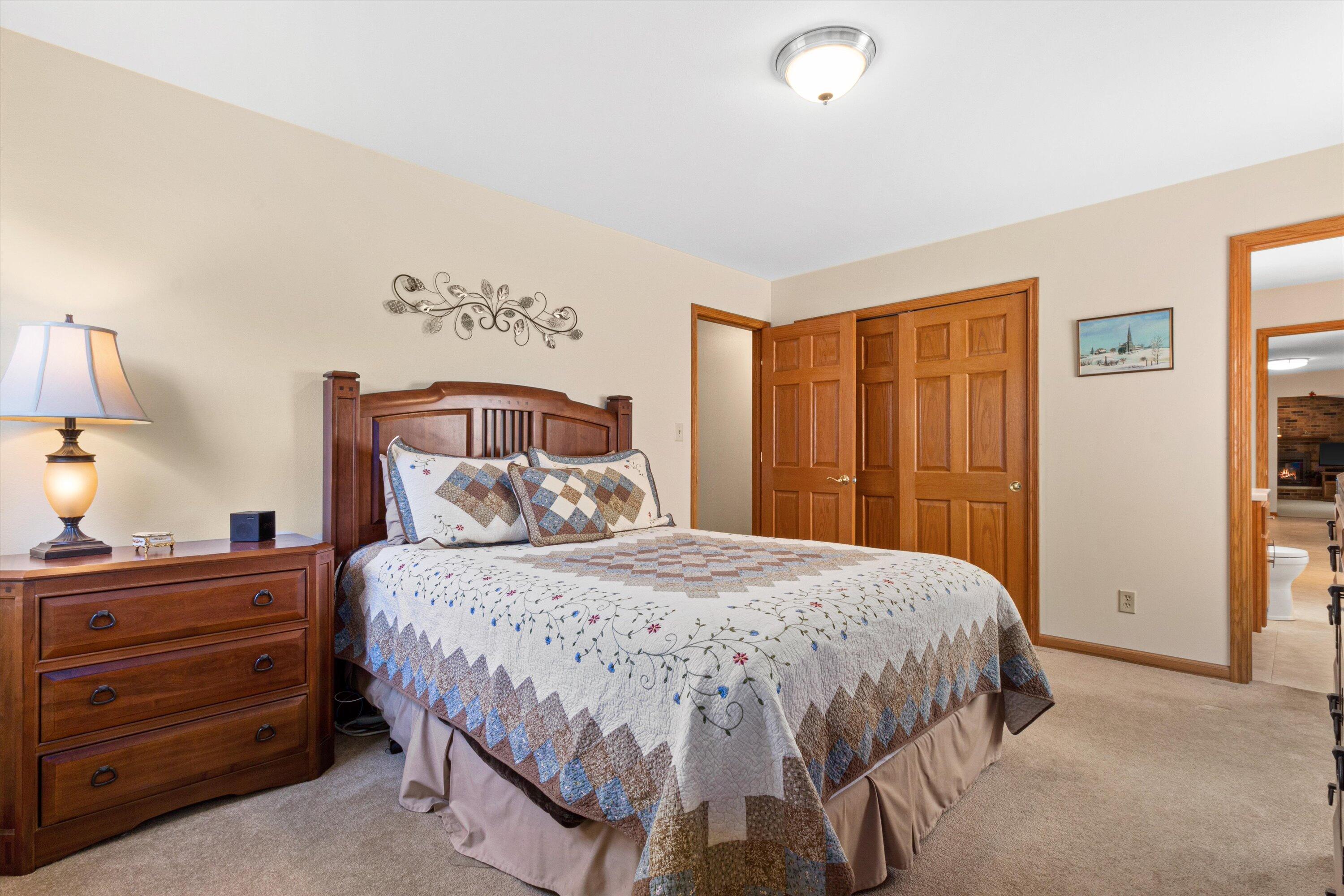 6355 W Pierner Pl