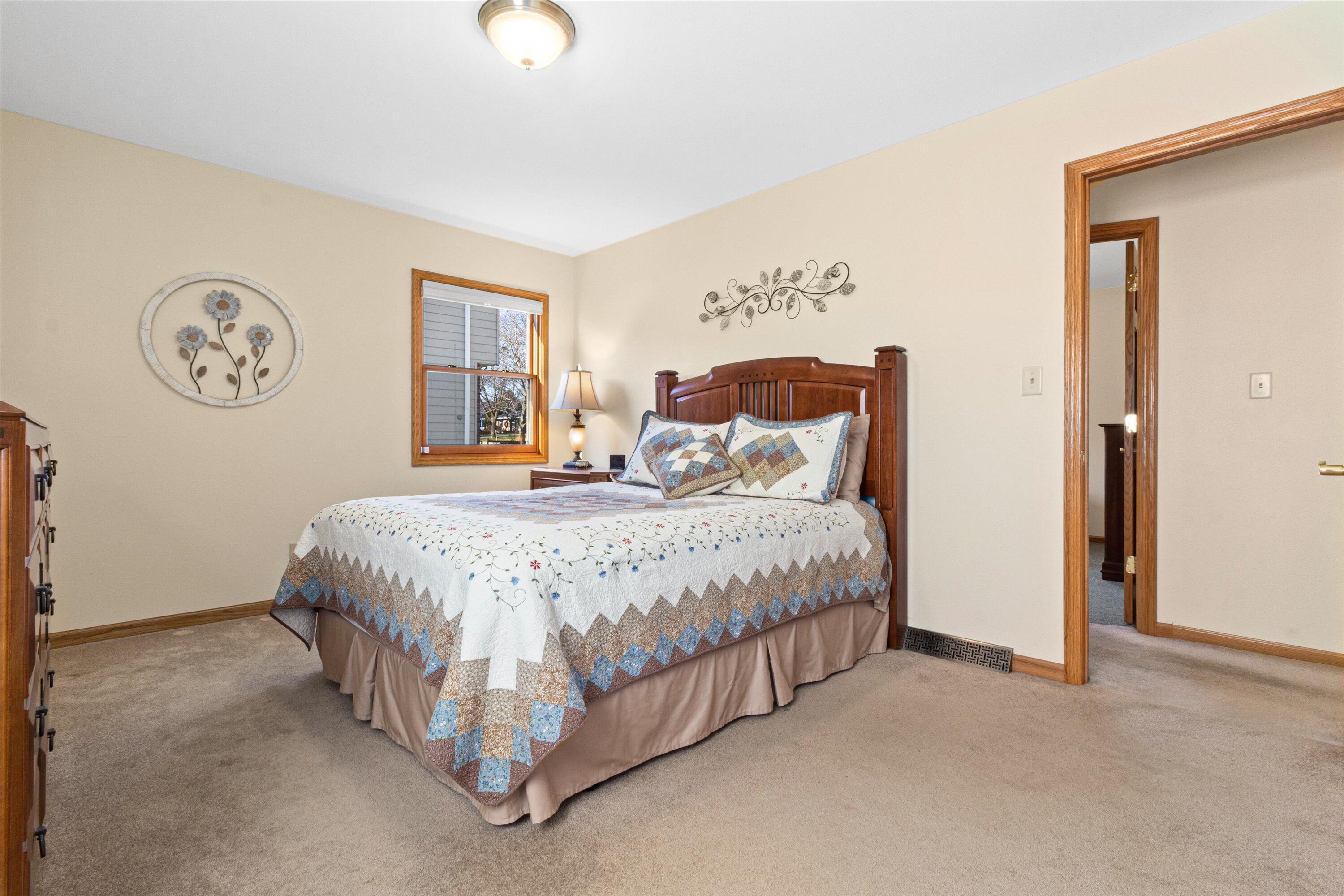 6355 W Pierner Pl