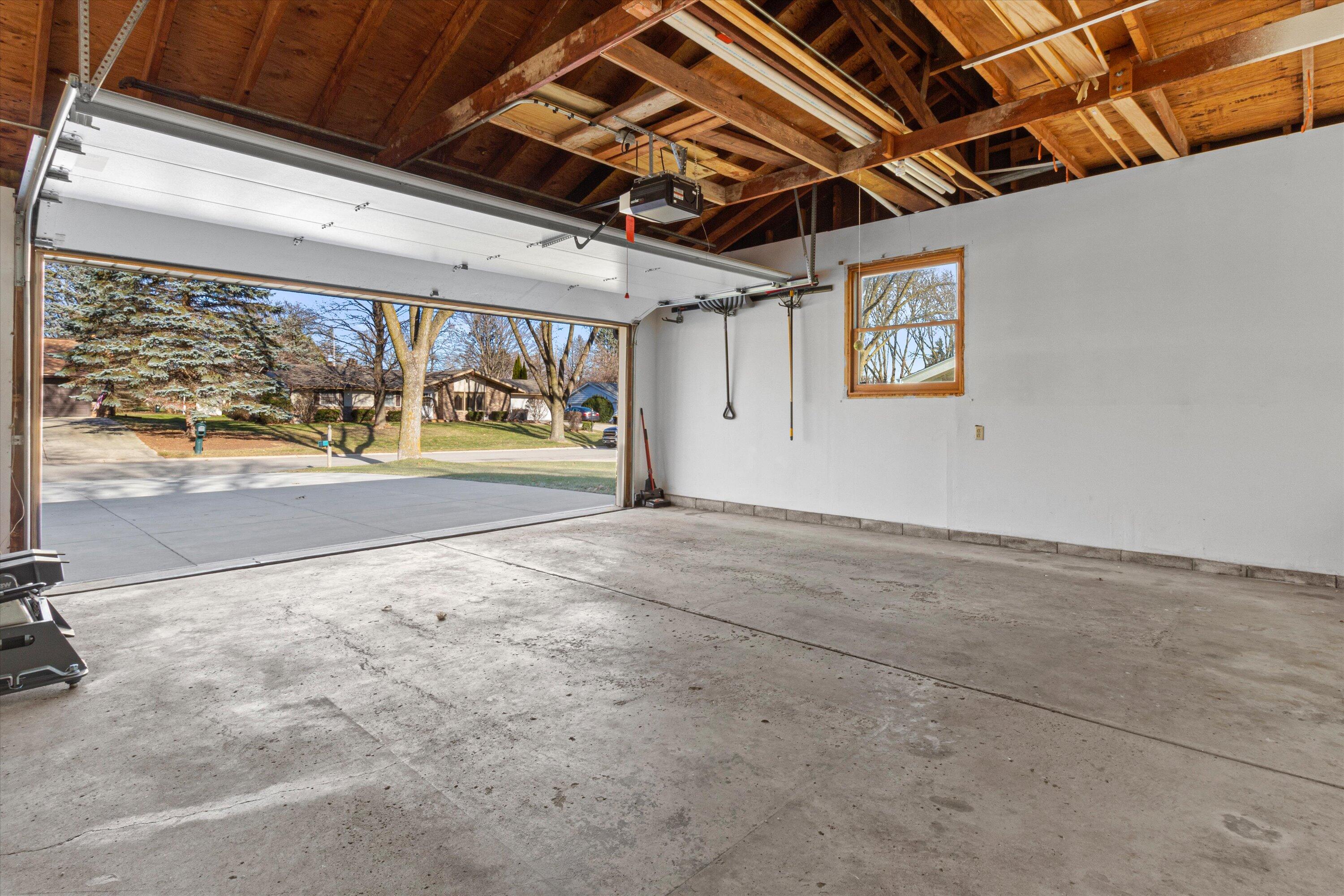 6355 W Pierner Pl