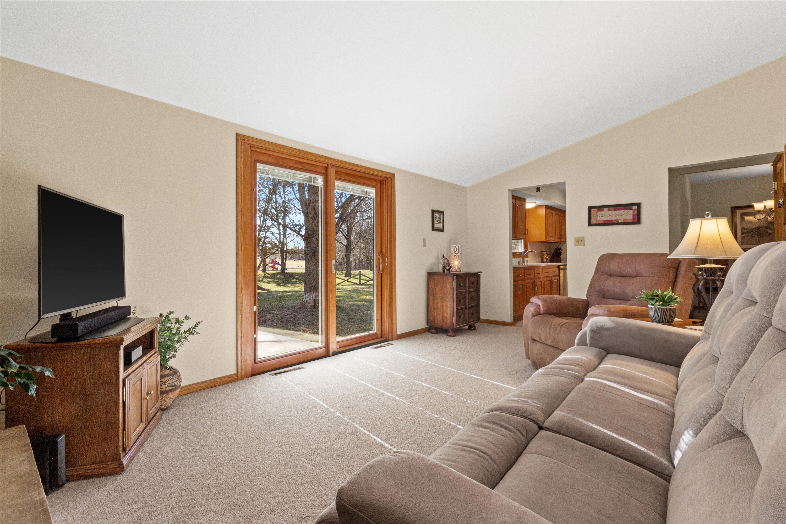 6355 W Pierner Pl