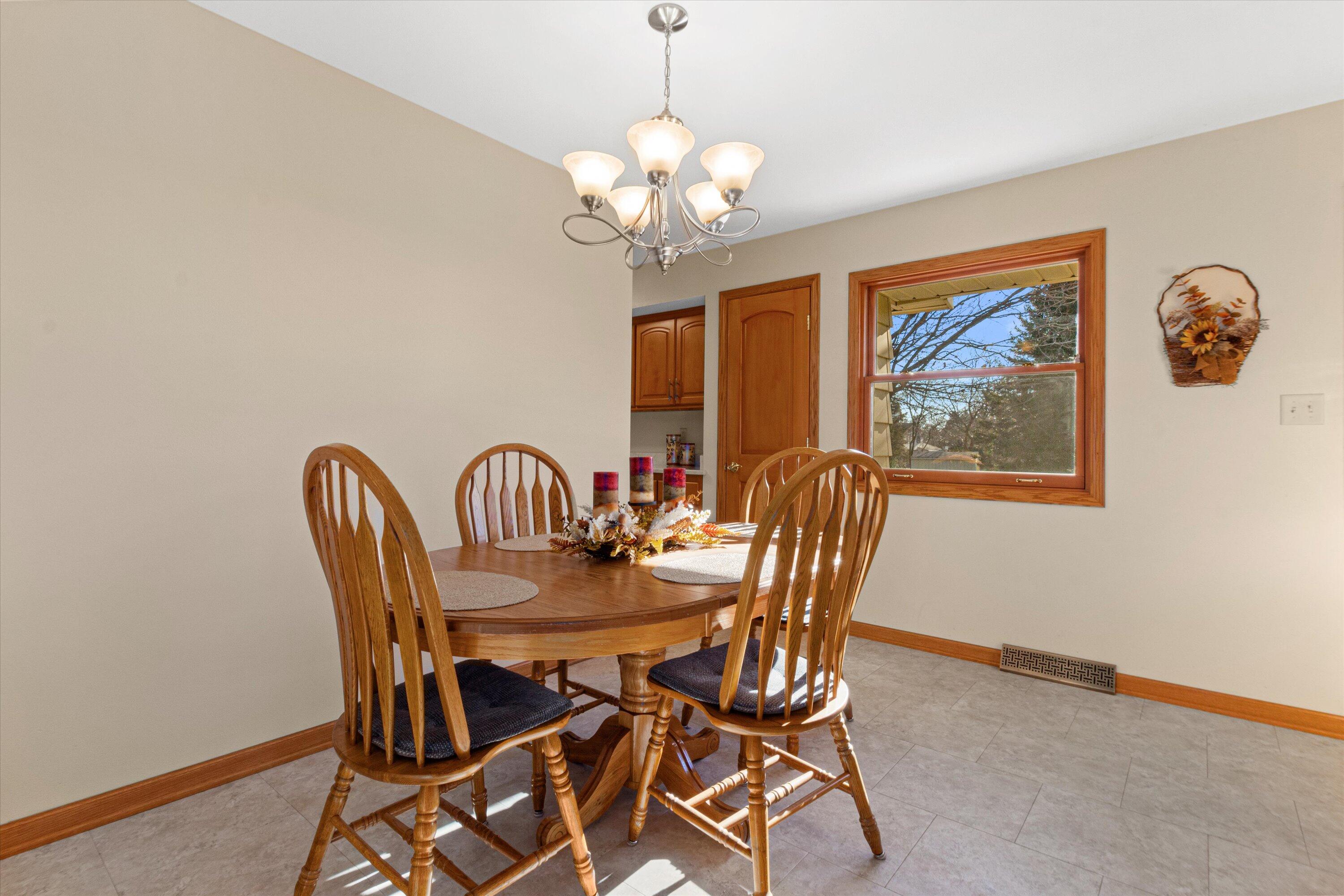 6355 W Pierner Pl