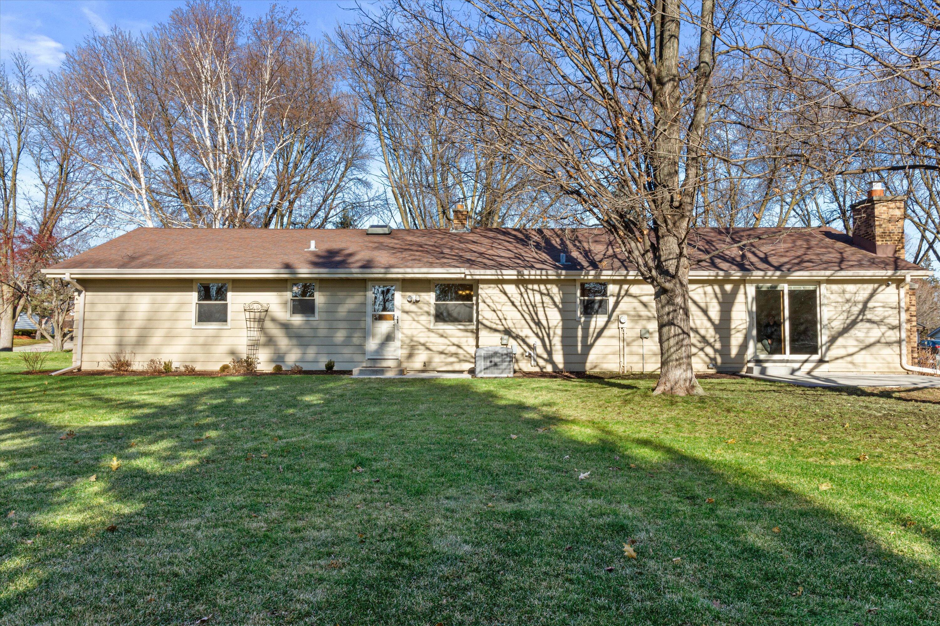 6355 W Pierner Pl