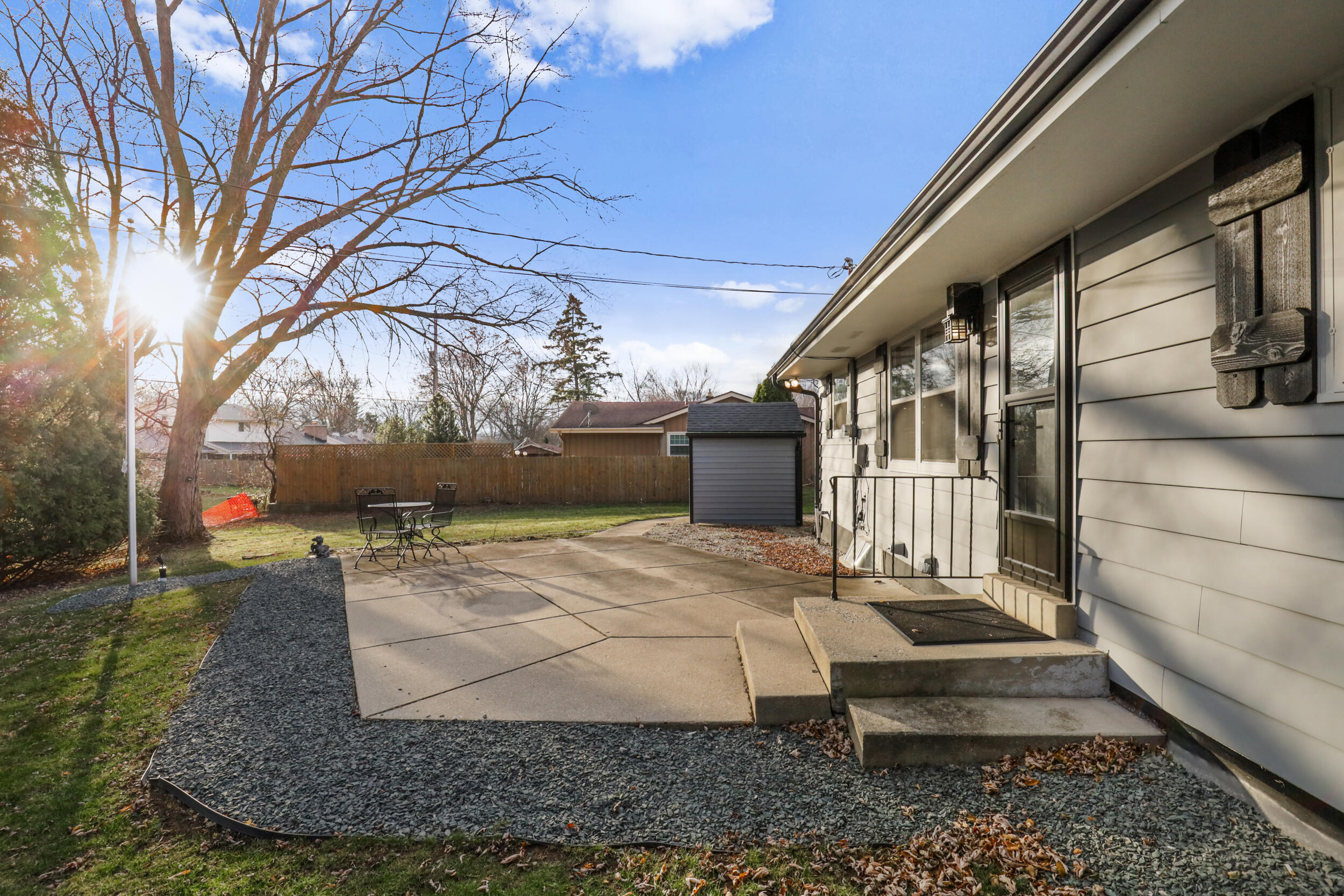9166 N Silver Brook Ln