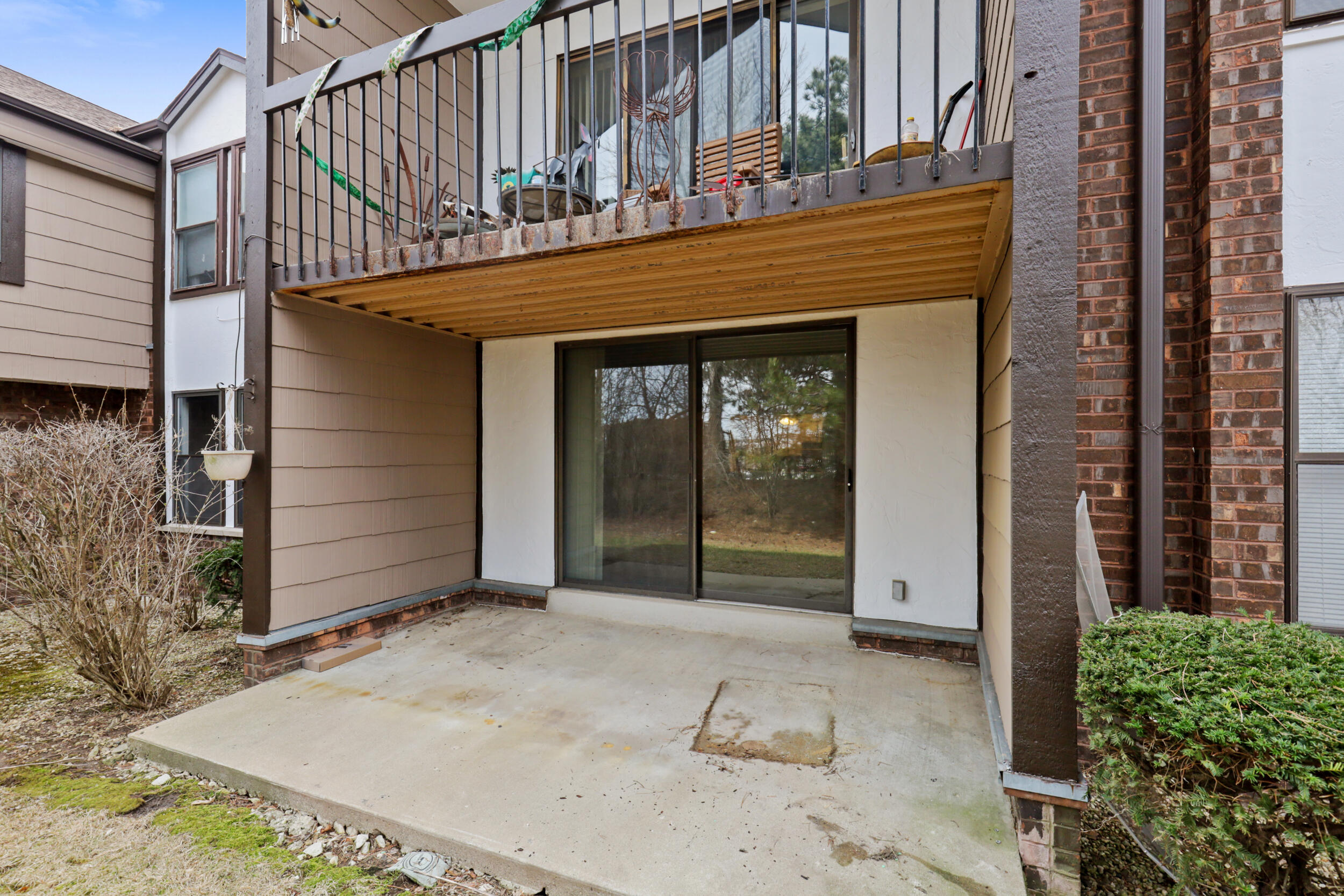8629 N Servite Dr Unit: 105