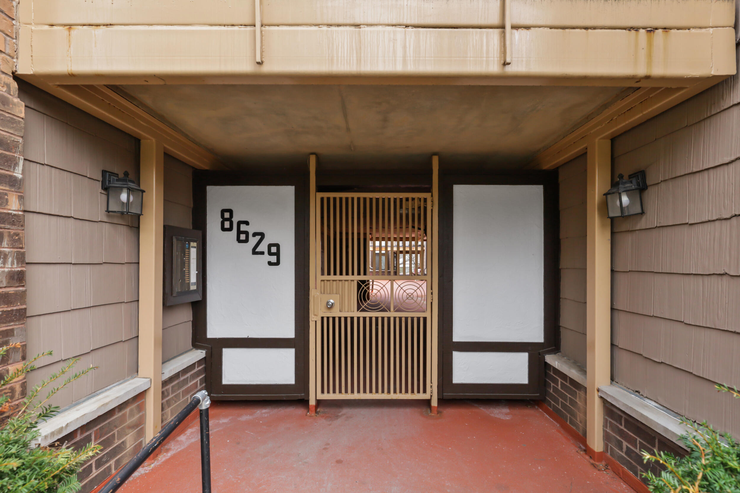 8629 N Servite Dr Unit: 105