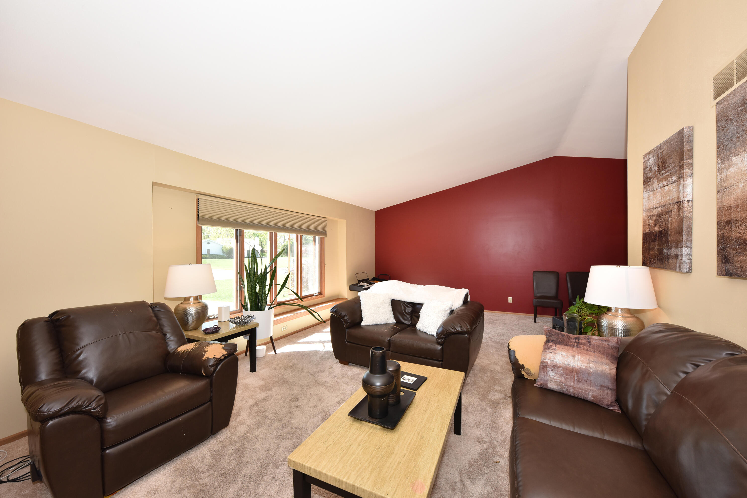 W168N9742 Chippewa Dr