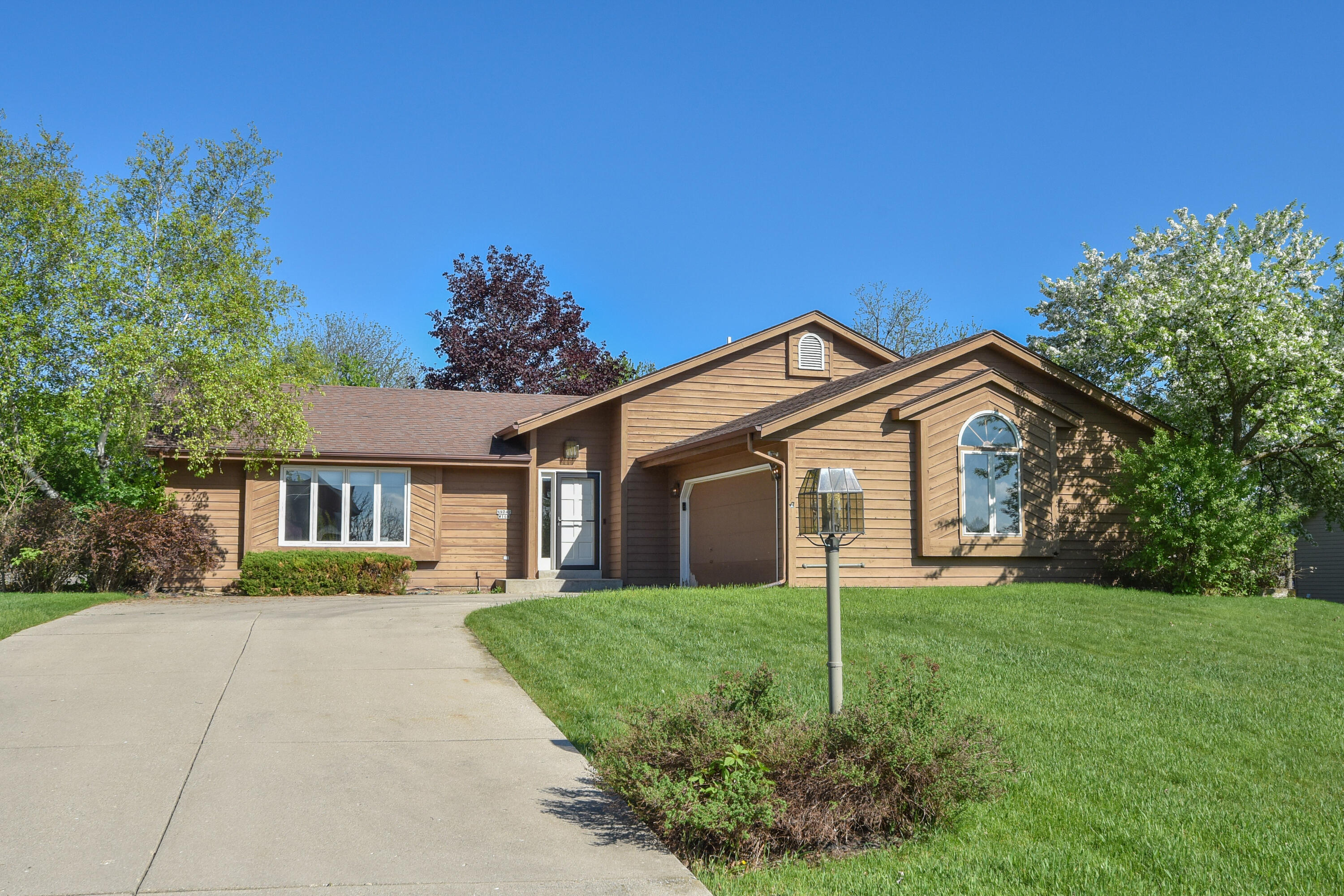 W168N9742 Chippewa Dr