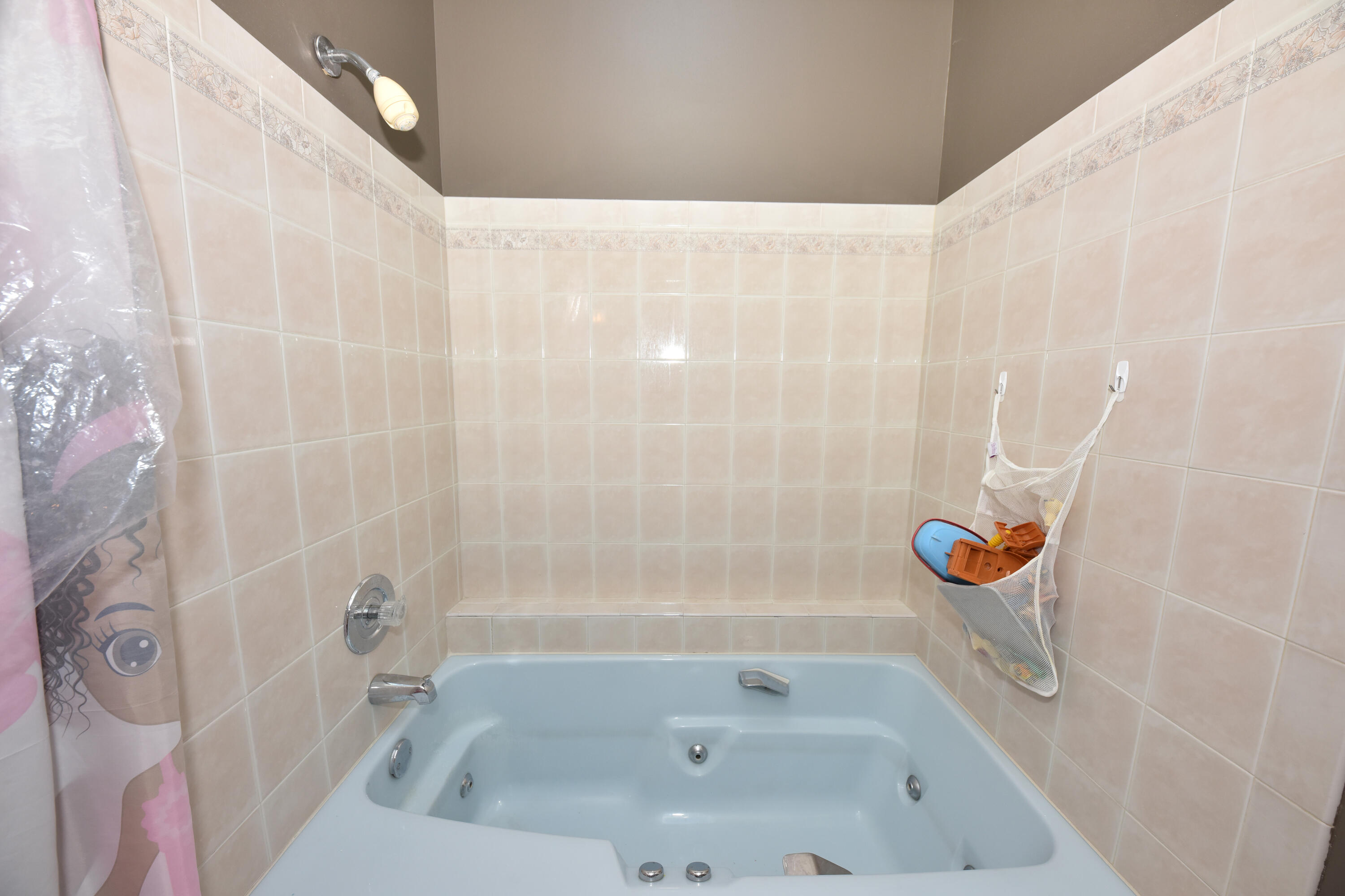 W168N9742 Chippewa Dr