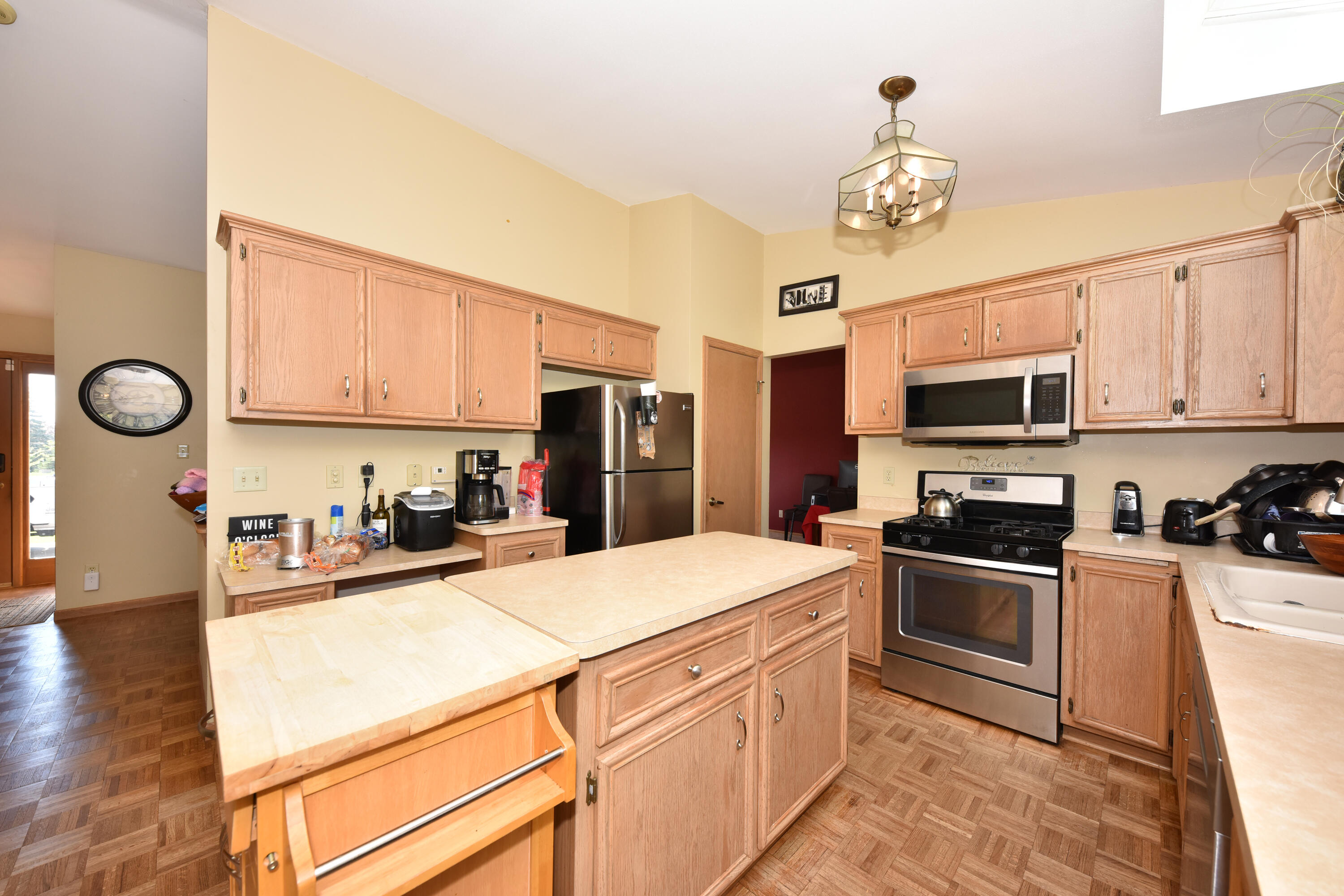 W168N9742 Chippewa Dr