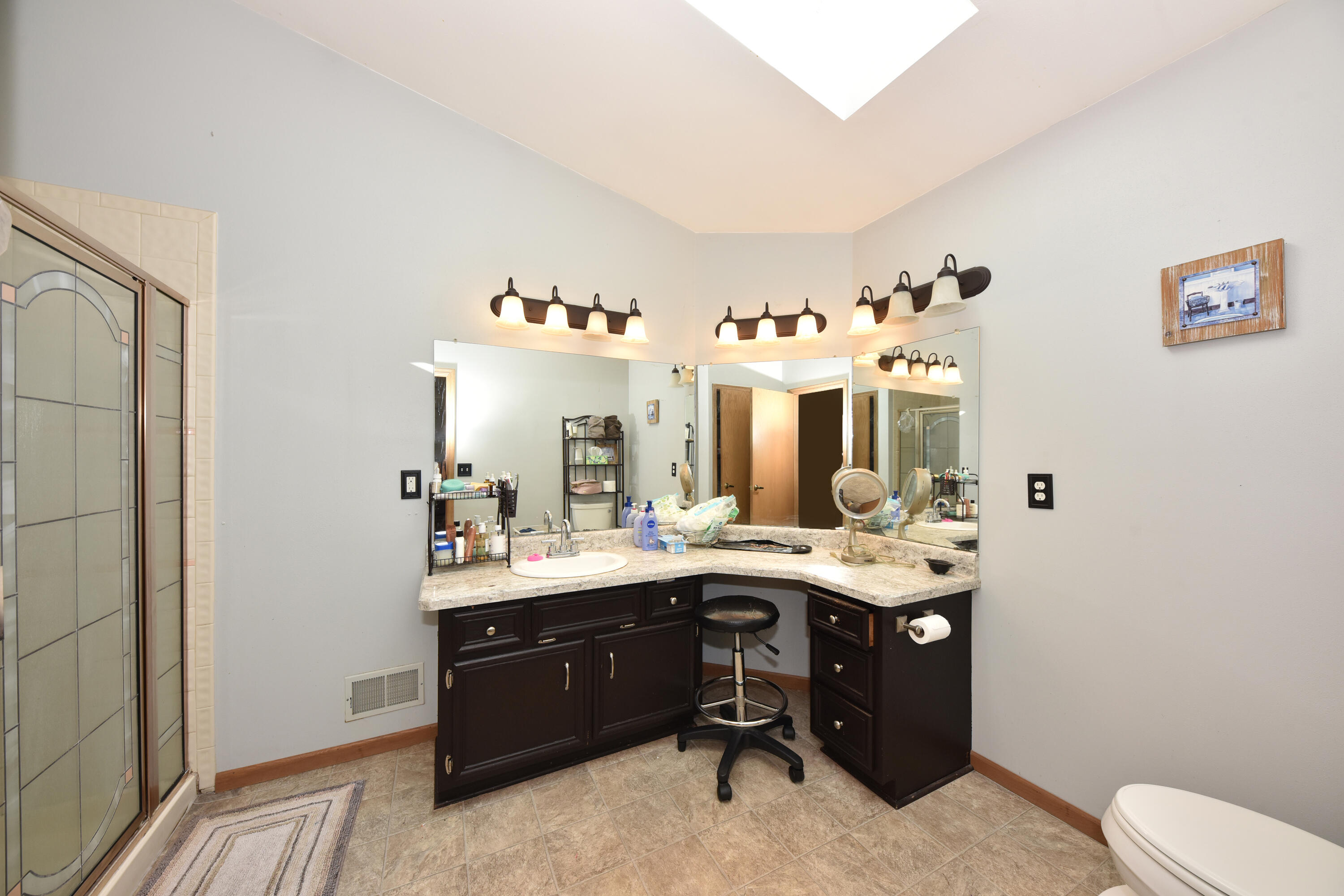 W168N9742 Chippewa Dr