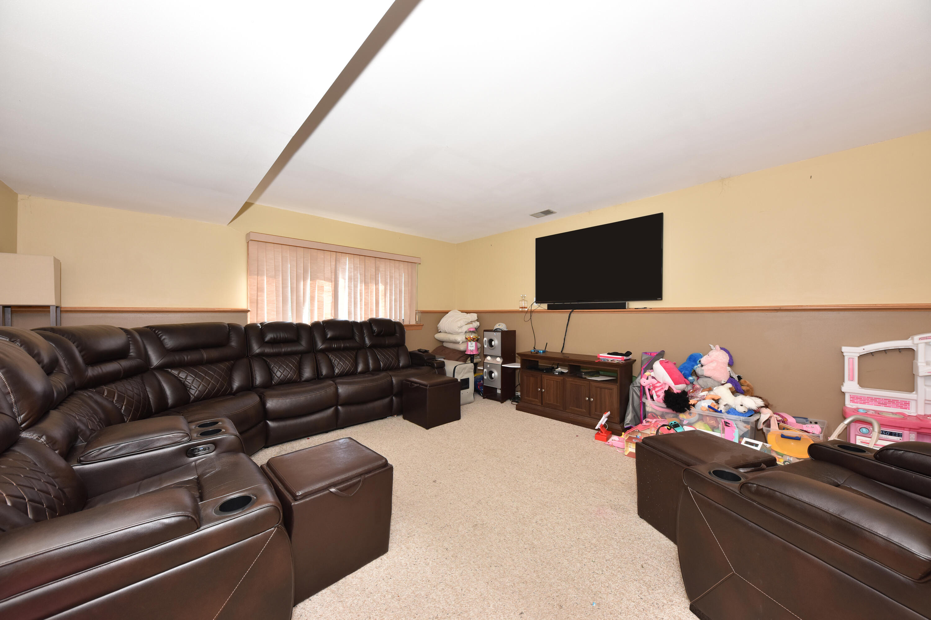 W168N9742 Chippewa Dr